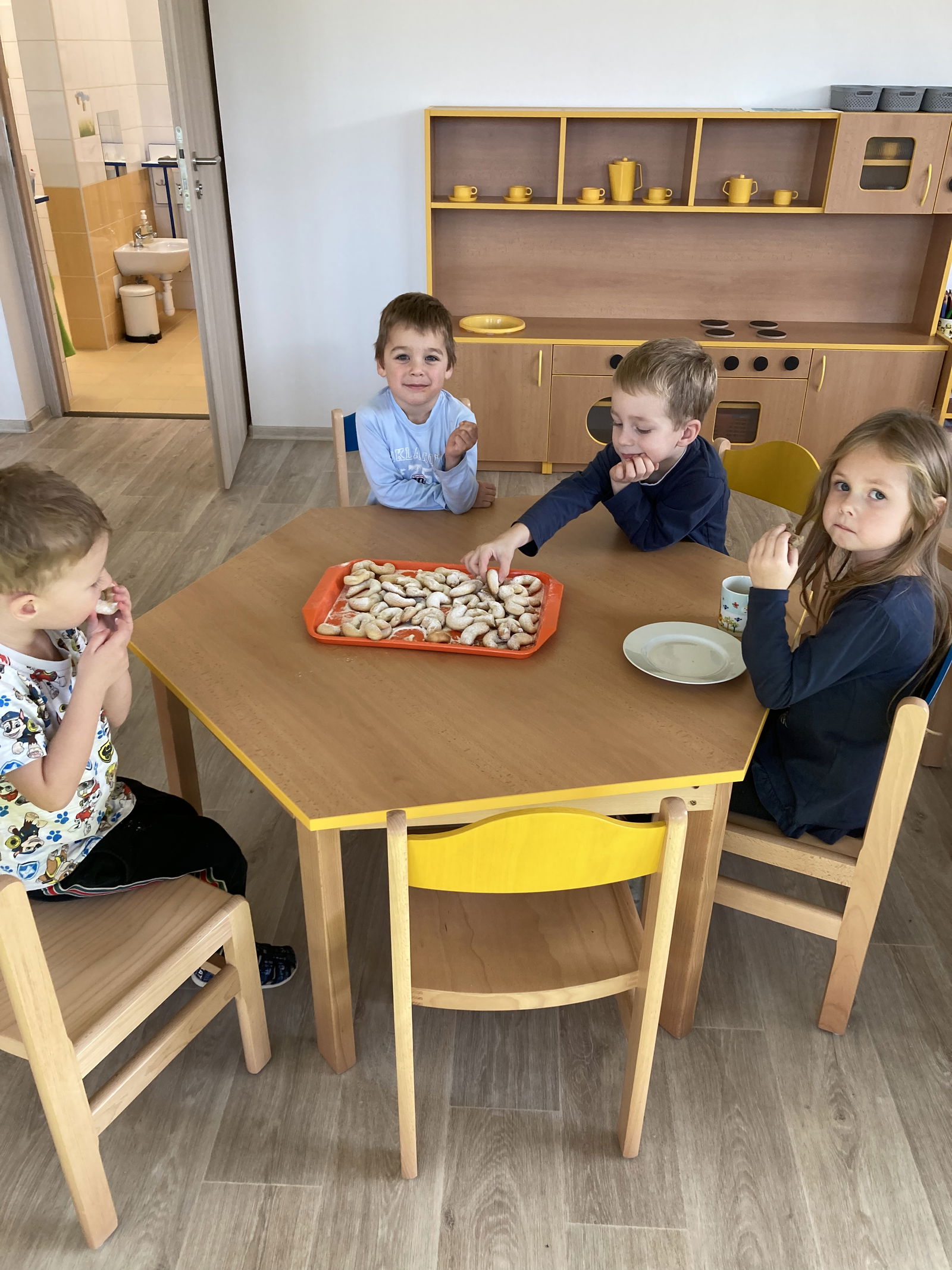 63ACA841-5C8C-4FDB-A1F9-524B8C23D31A