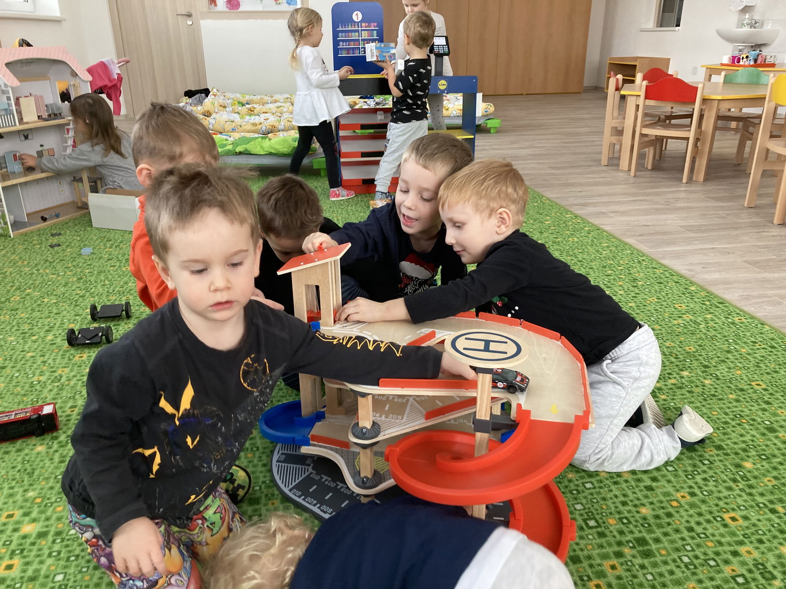 8687DE60-70B1-4AAC-82C1-3088D8EEA670