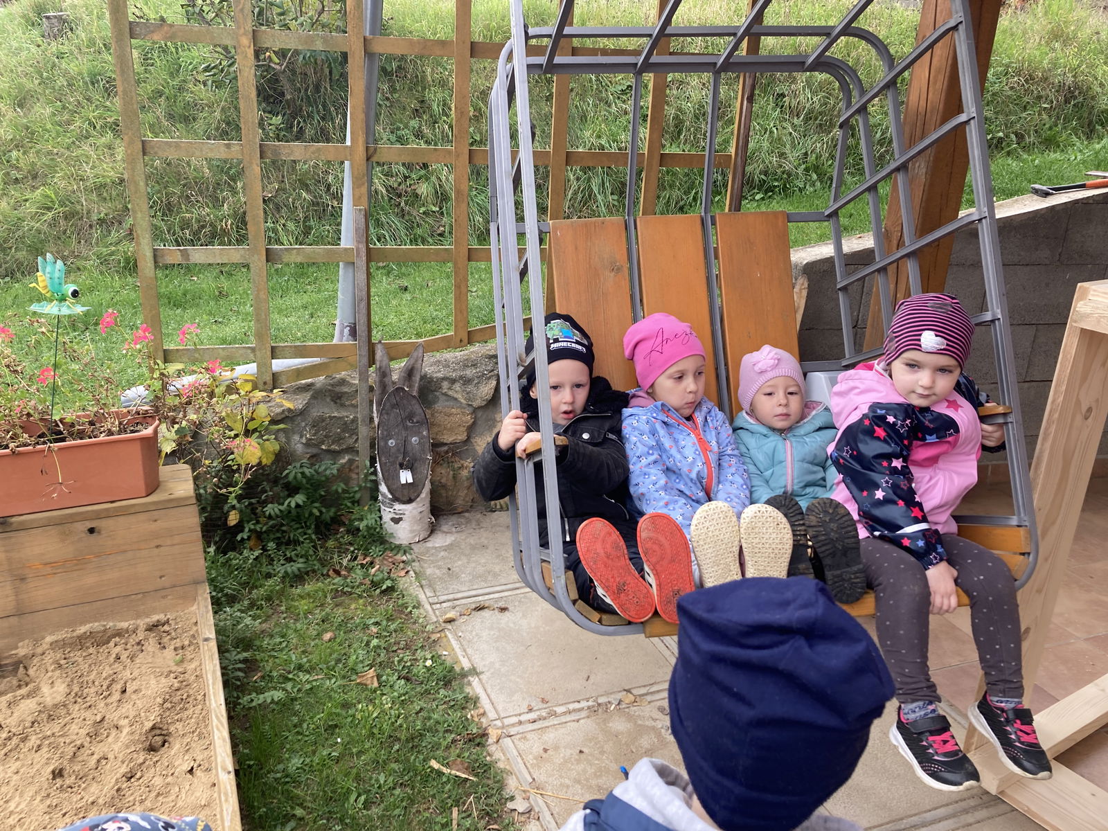 8EFB4F74-0103-4AD4-945E-6E771A027EA9