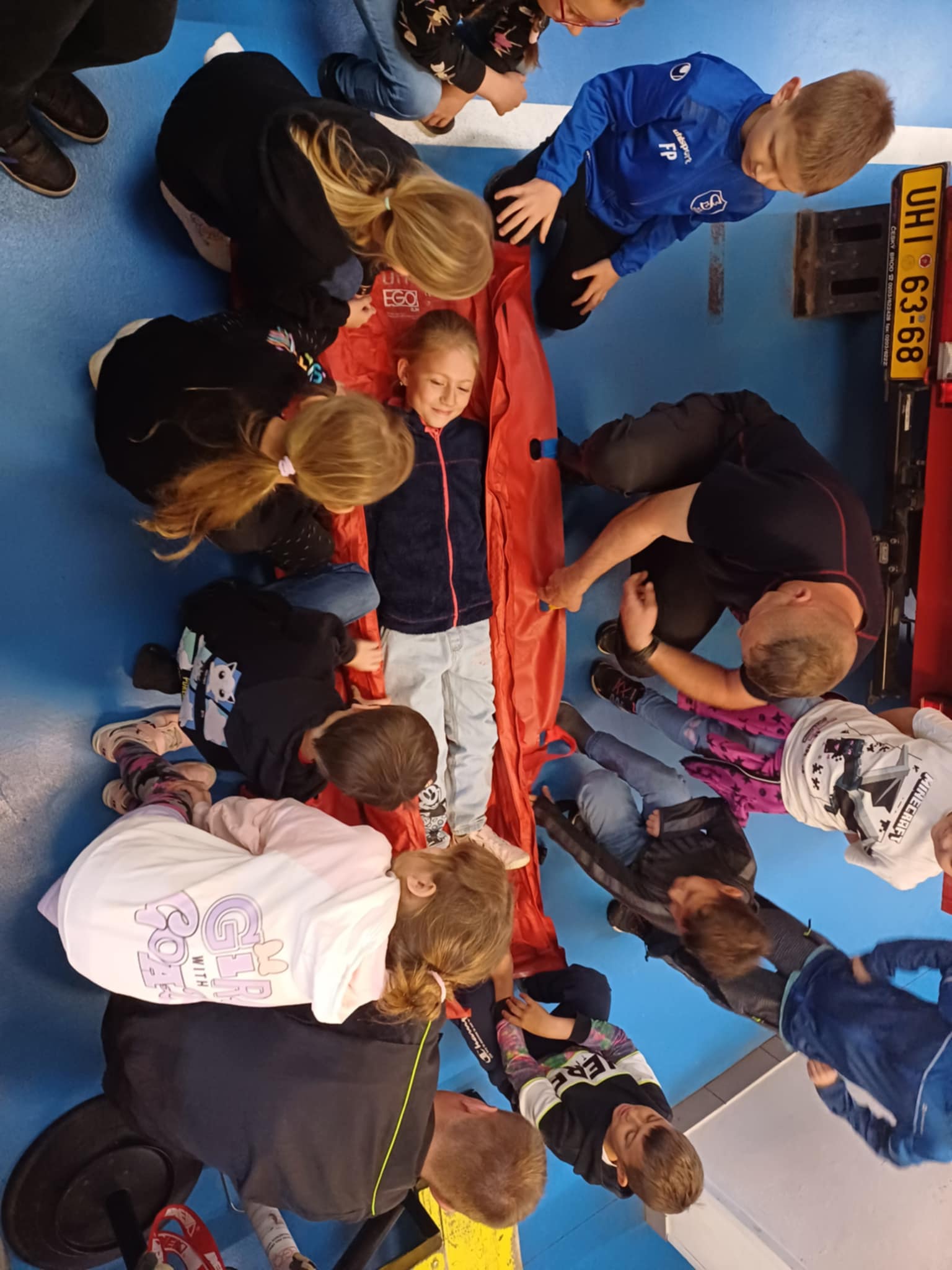 e0cd2e3d-d53e-443d-a5e4-2acf920b40ce