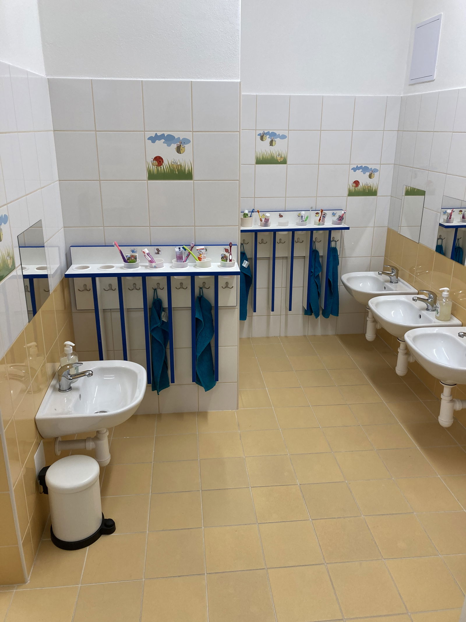 F0707465-F133-4F39-A71C-F951830B0DFC