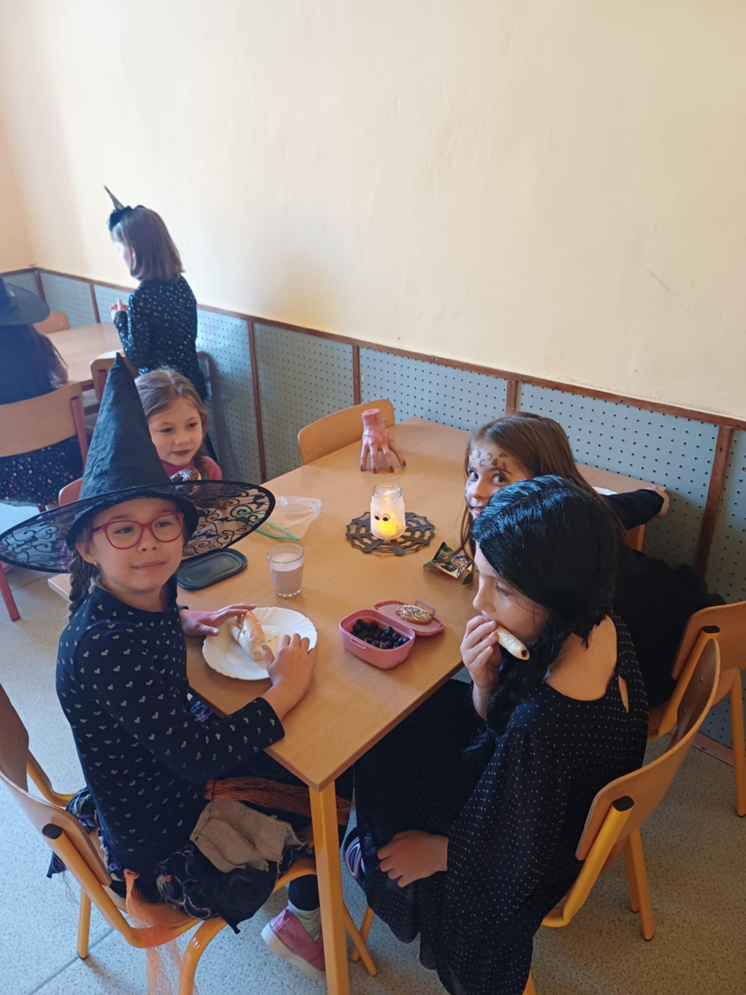 51f8b775-39ac-454e-a82a-3abb24b24725