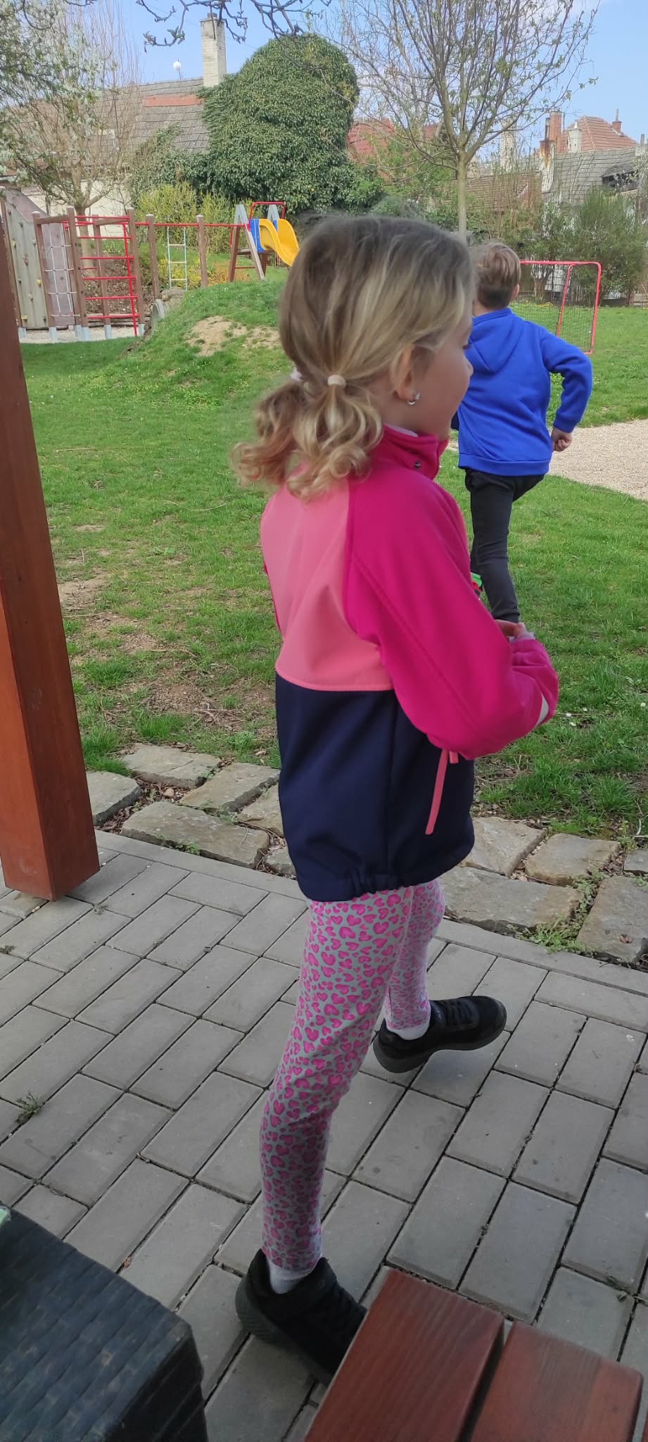 2c15ce22-2513-490f-9bc3-245c22ef6693