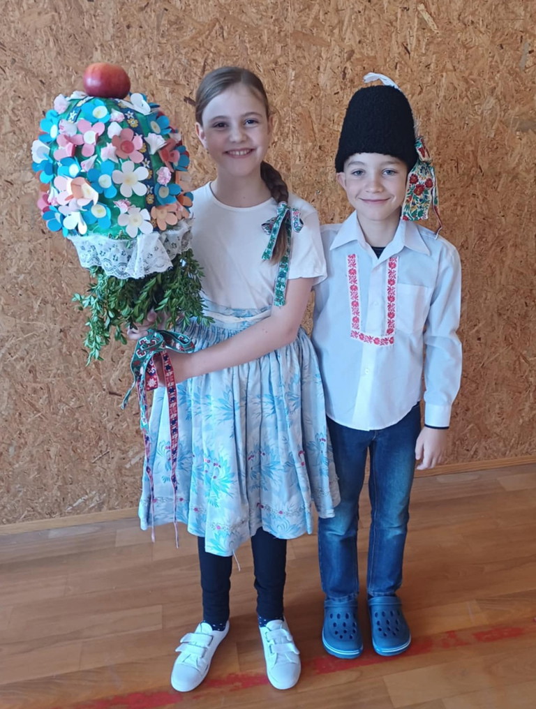 8a606b4f-48c5-4cfa-a273-bcaa10f5afbe