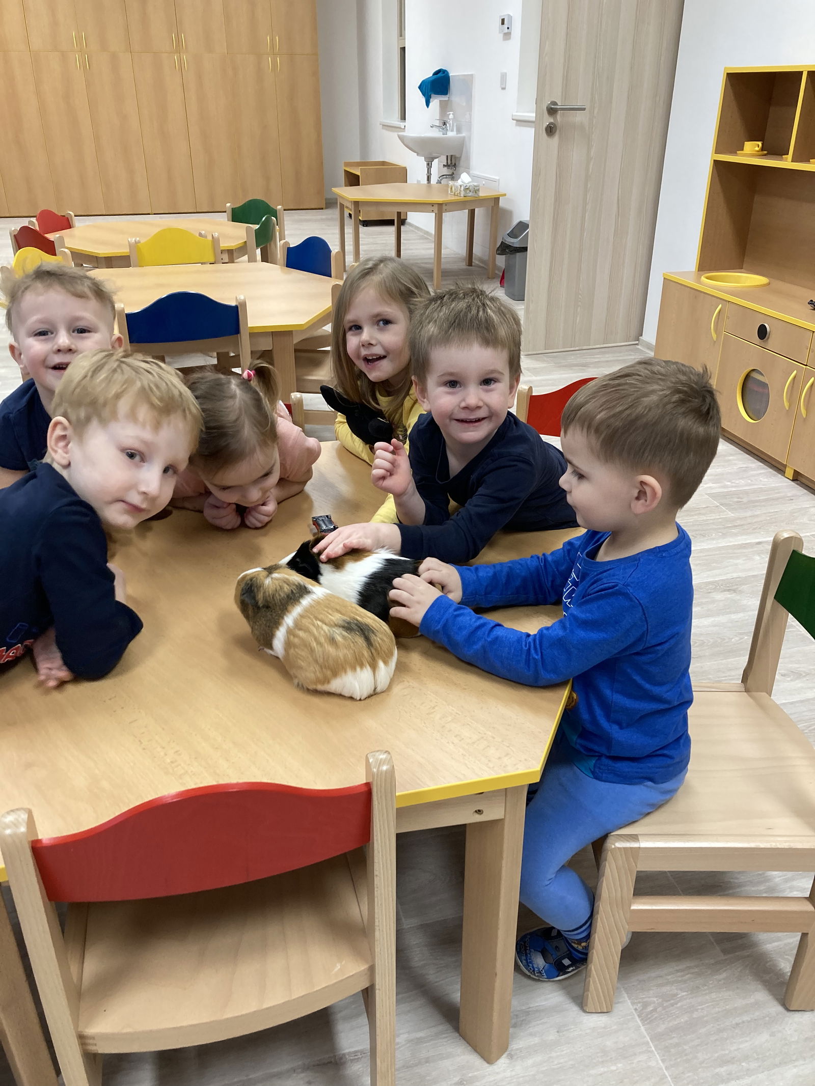 989937B8-182D-4402-8B9F-B2CA6F84861E