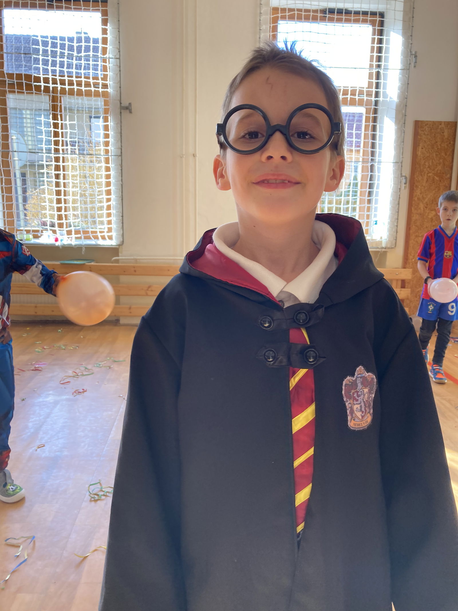 9A341777-BF95-45AC-963E-AAF1025E4100