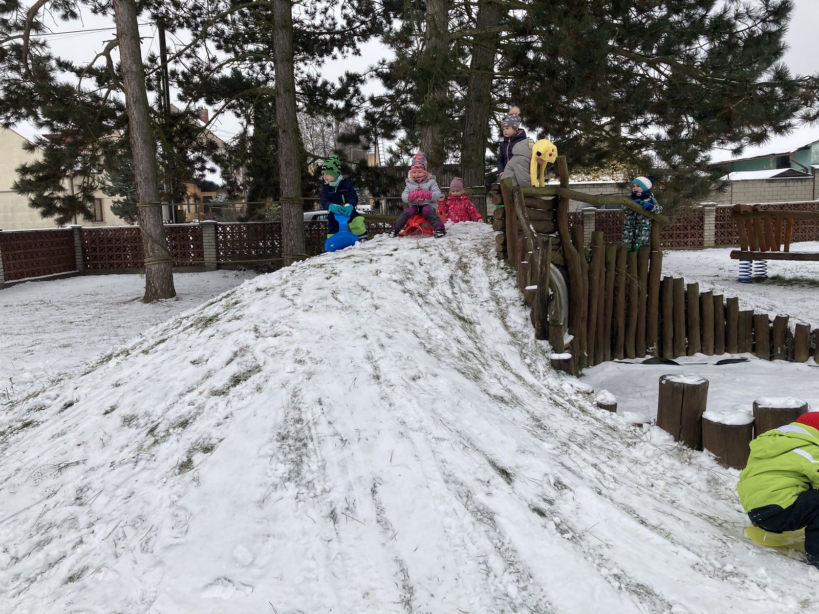 EBA8E800-4567-4B2E-9D48-AFE1B2532844