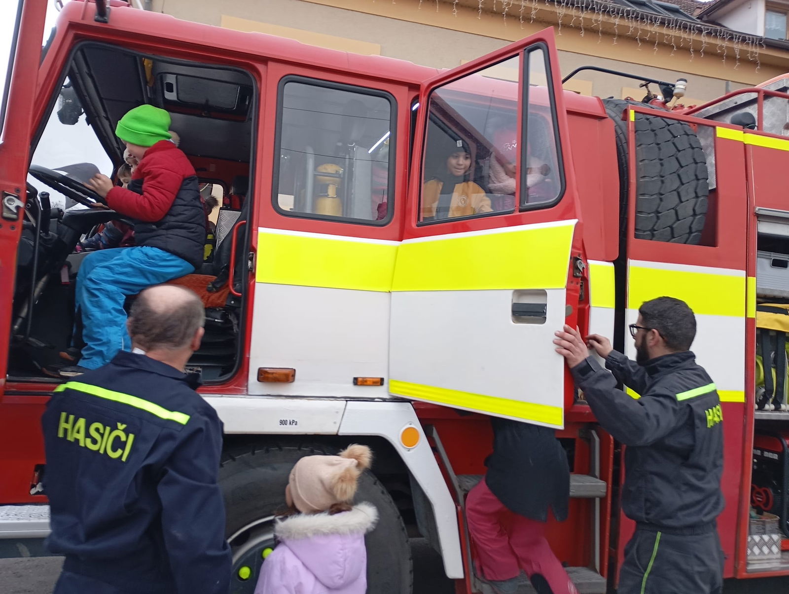 bd3f35cf-1b23-4f0b-a648-21be876289aa