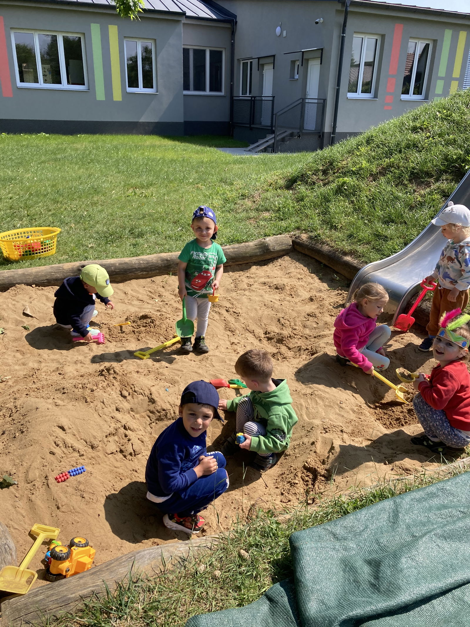 421601DA-3B4F-406A-8511-6825AF61C618