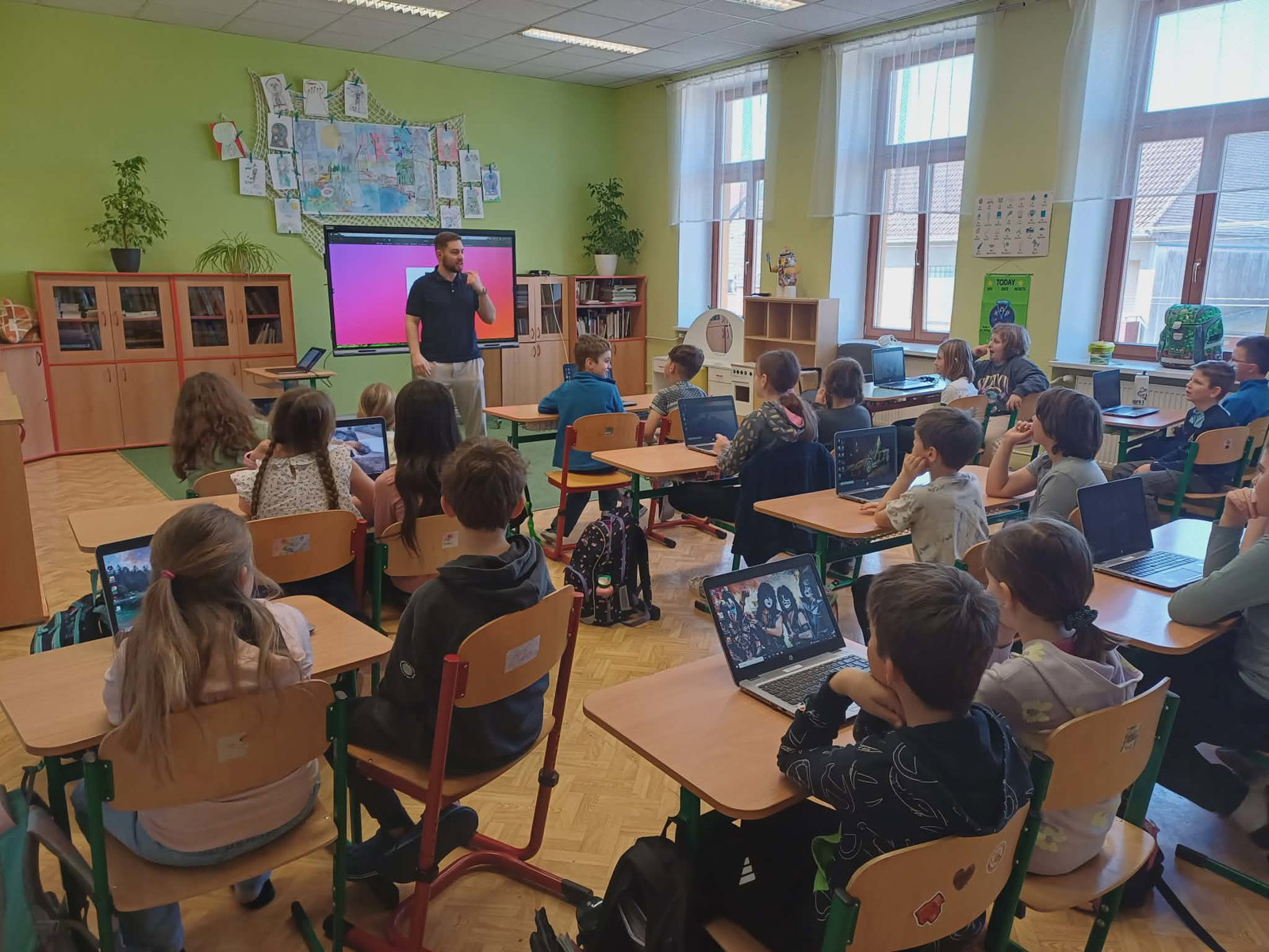 543a0fad-b483-477e-bc0c-c4a504ba5cea