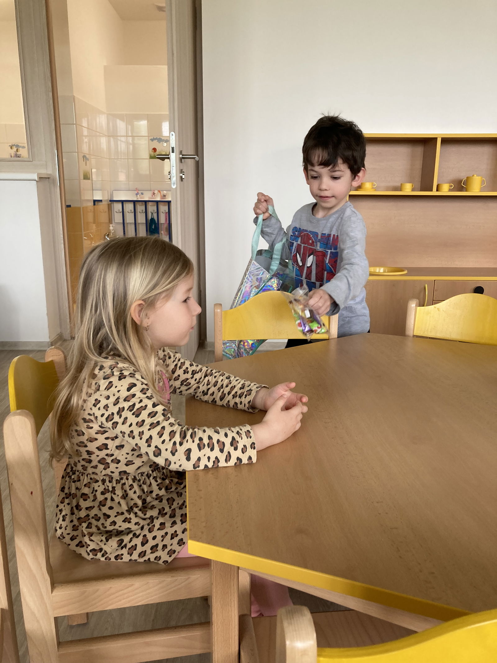 16275865-E8DD-4A92-8463-A26BDA447263