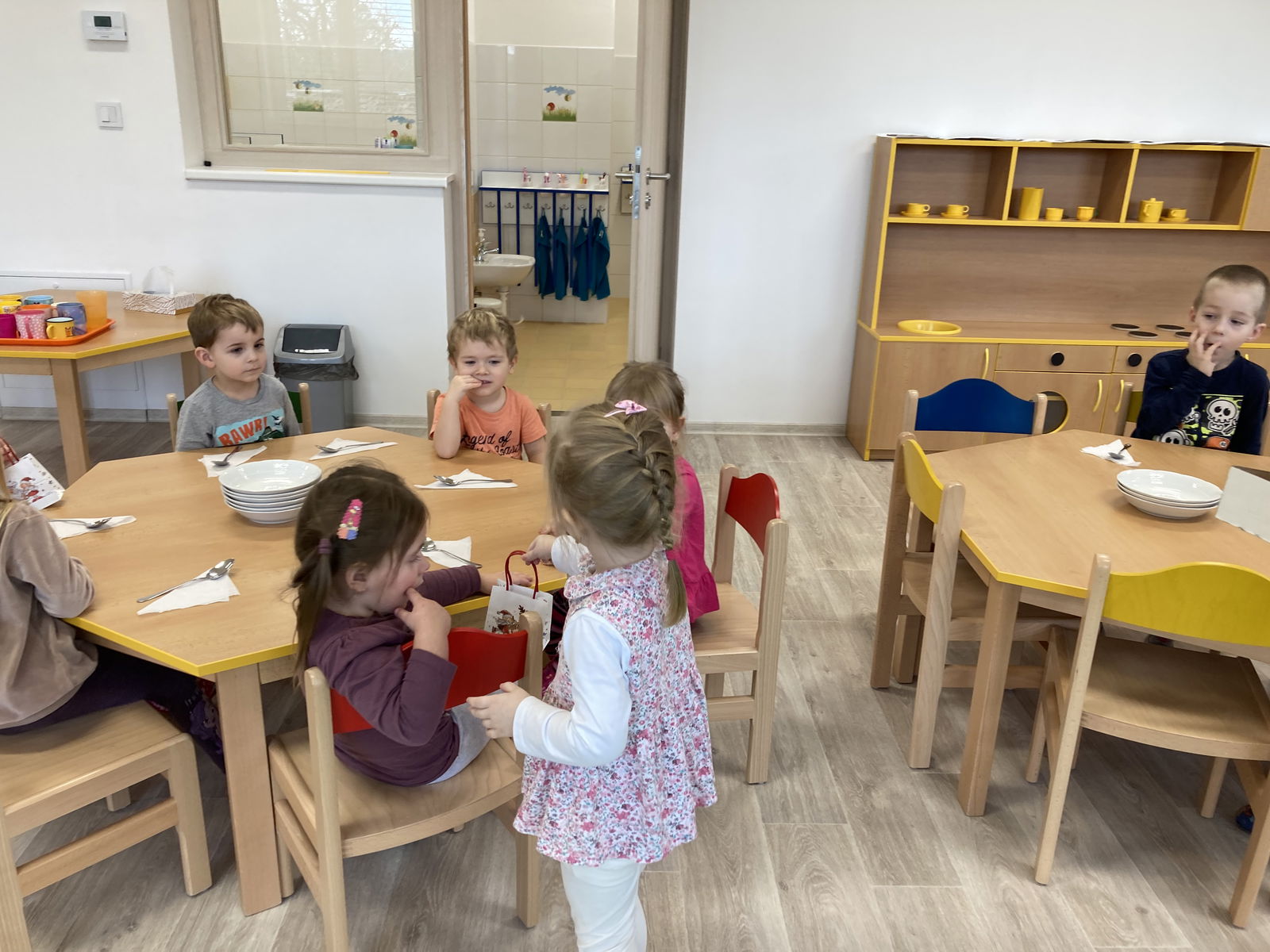 508B4F86-9C95-4290-A42C-3720625806CE