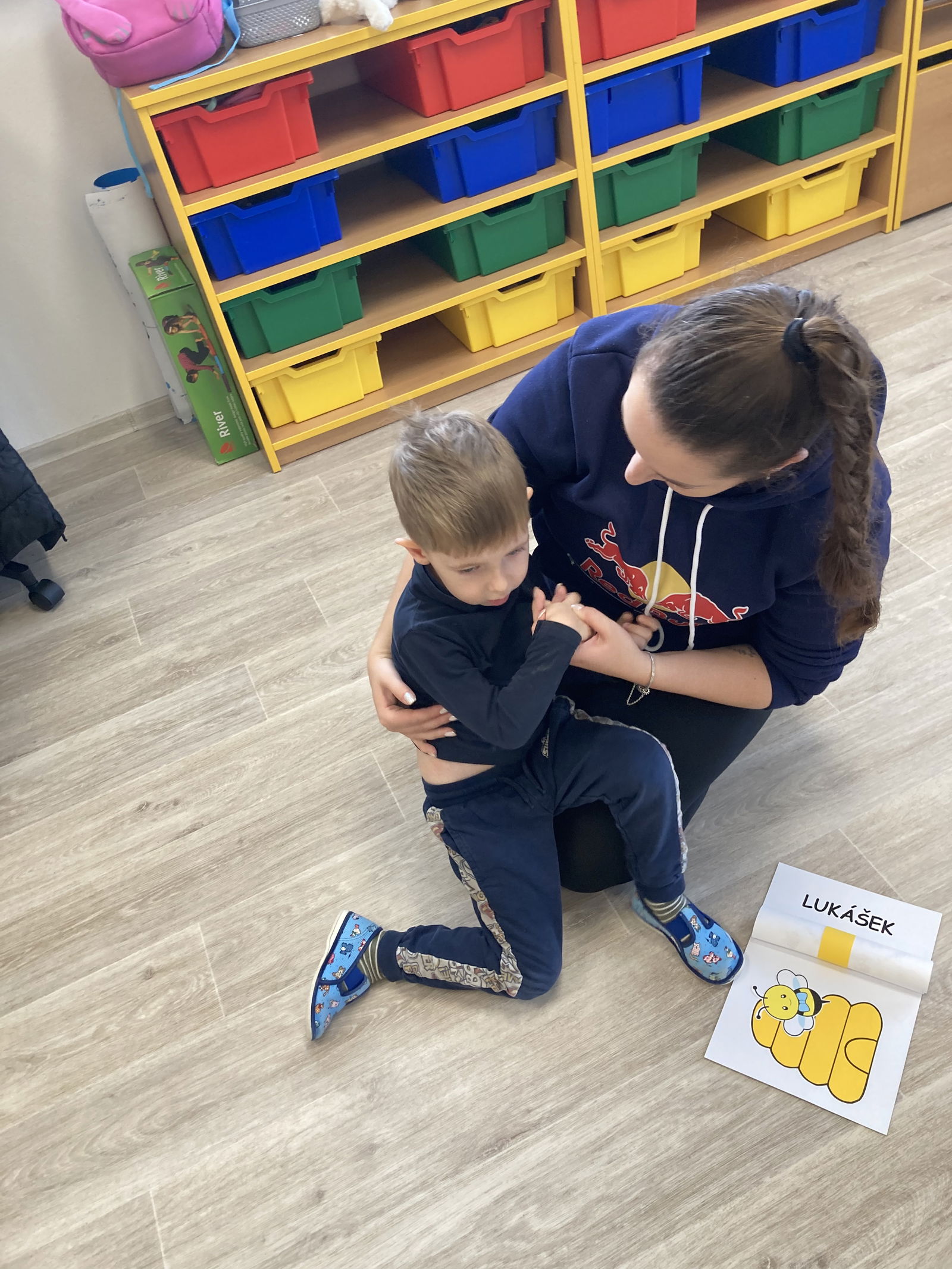 7A7033A0-04E4-4C37-B055-34ED430C5C3C