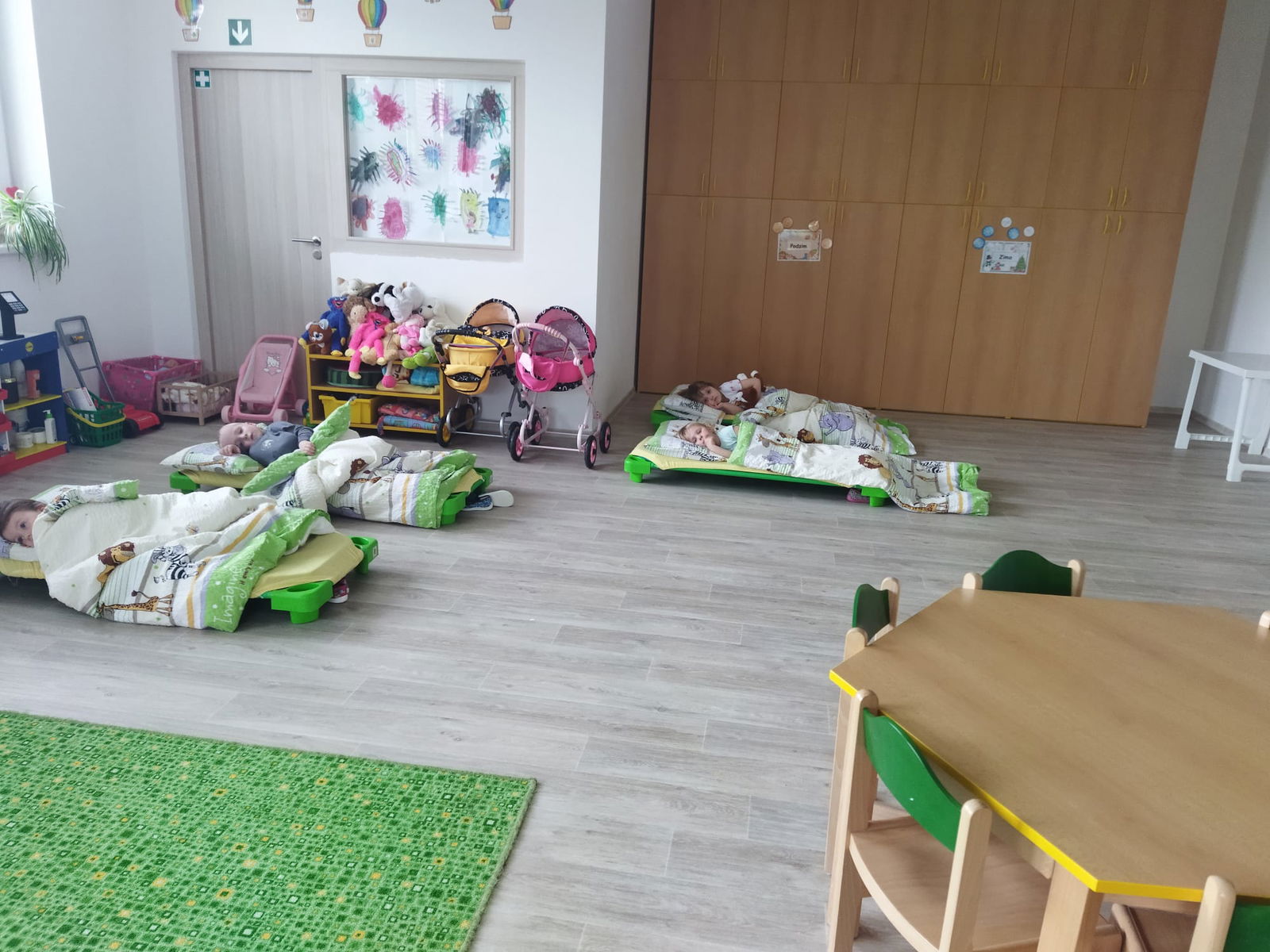 5a897e98-40fc-4a6a-9e5b-ab337cb0ff95