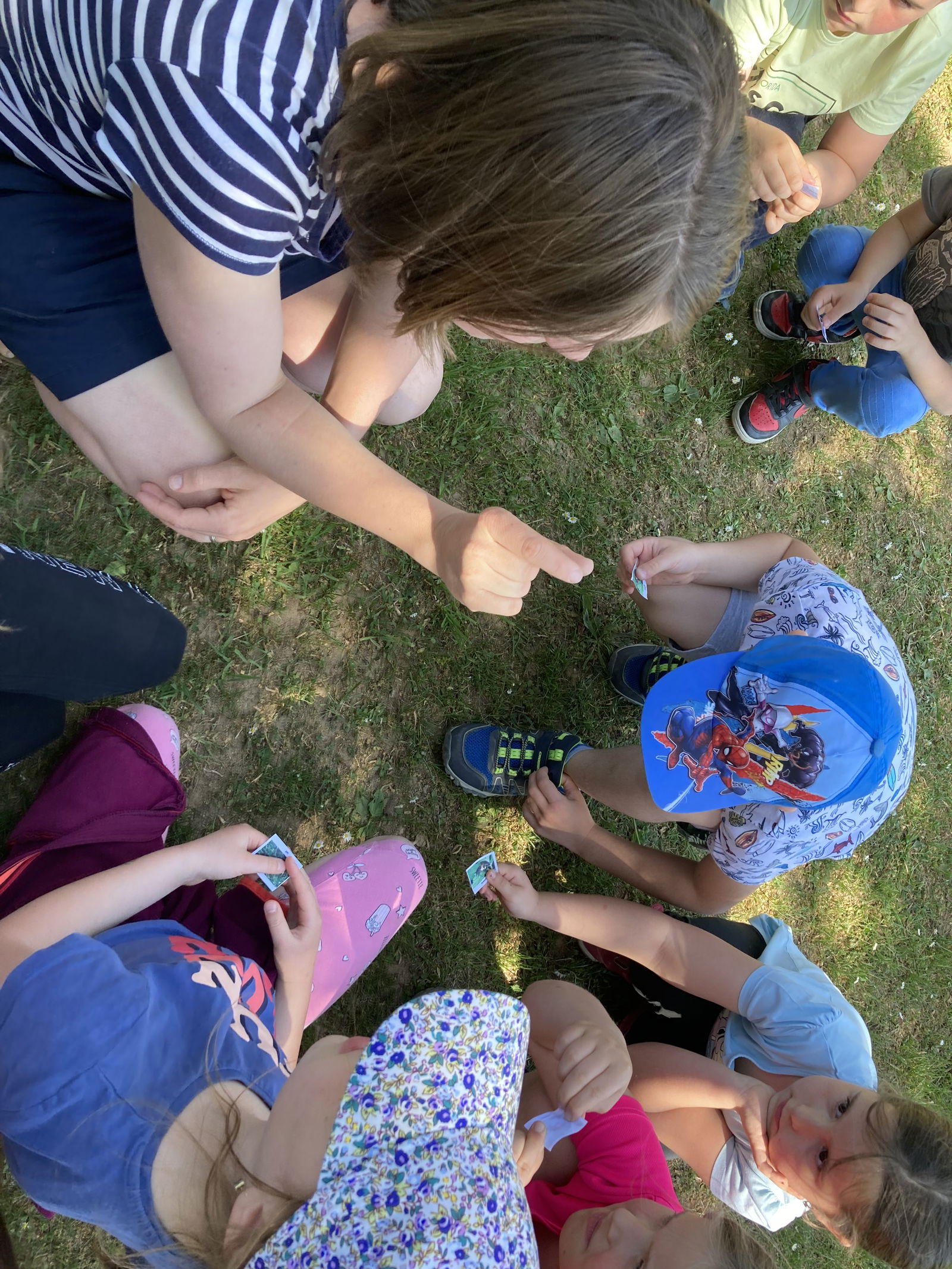 0CFF652B-0A96-47FF-8E70-15A9ED418E05