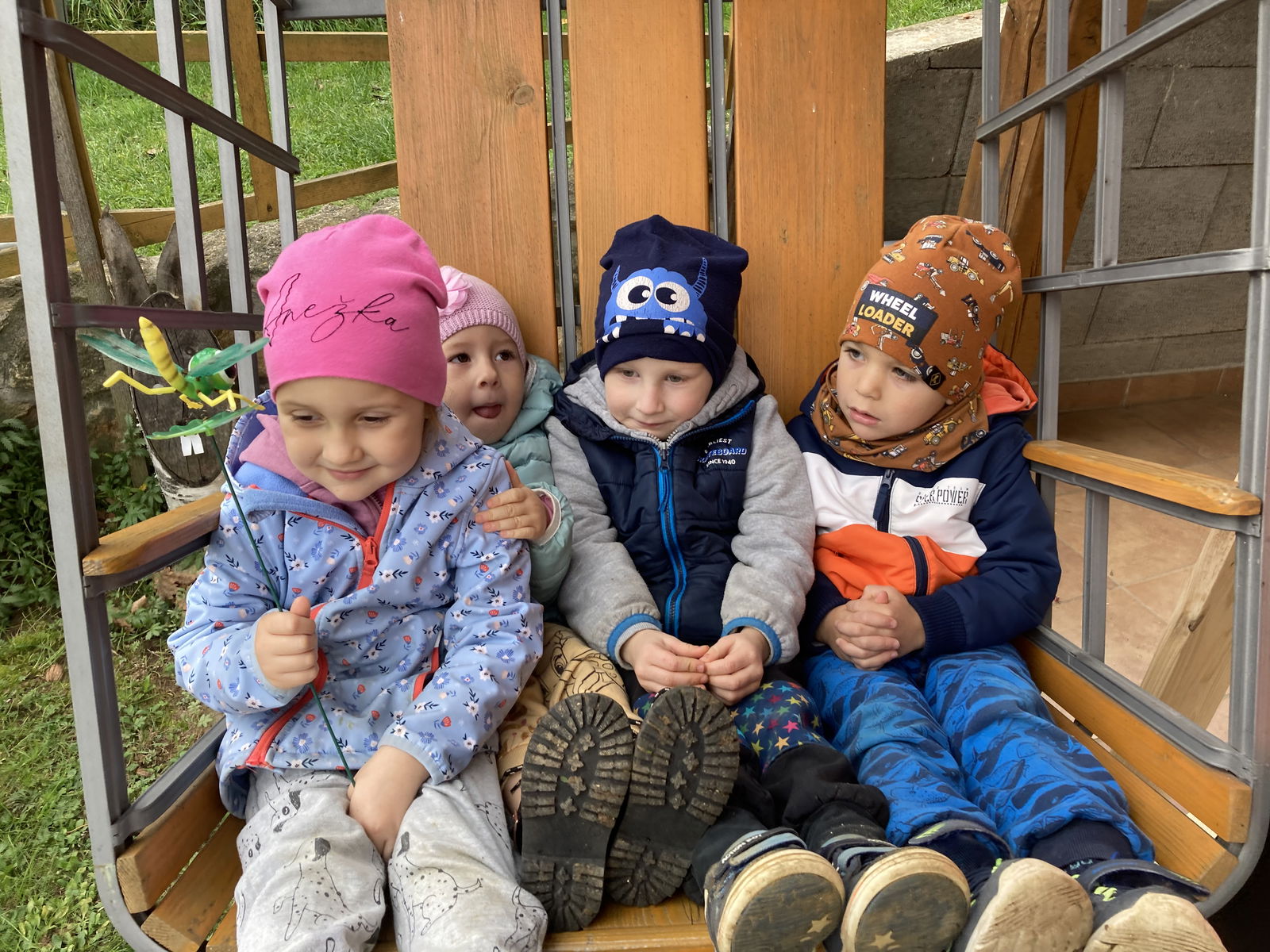 6D15A32B-A7C9-4C8E-BF8F-D3BC75C42144