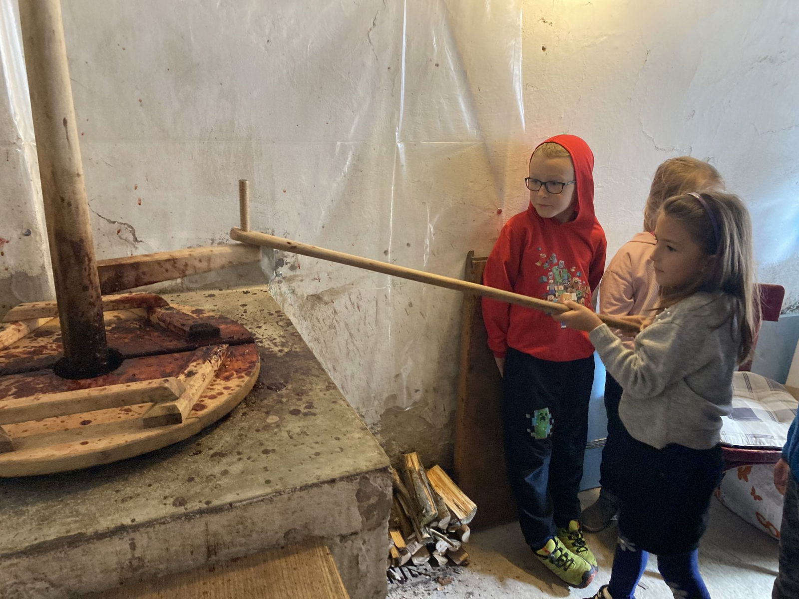 04b1c9fd7a3b75a0025c16154ca8583f