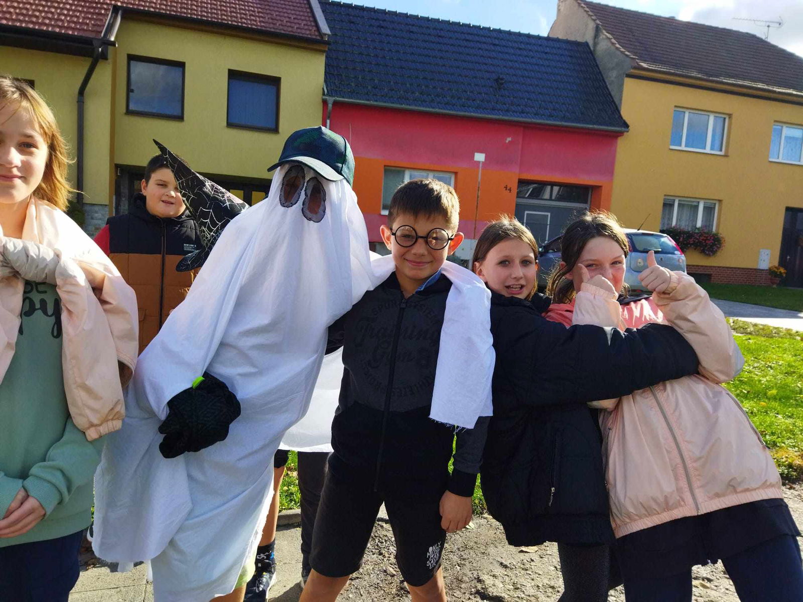 387332446_184375861385812_987436293661467950_n