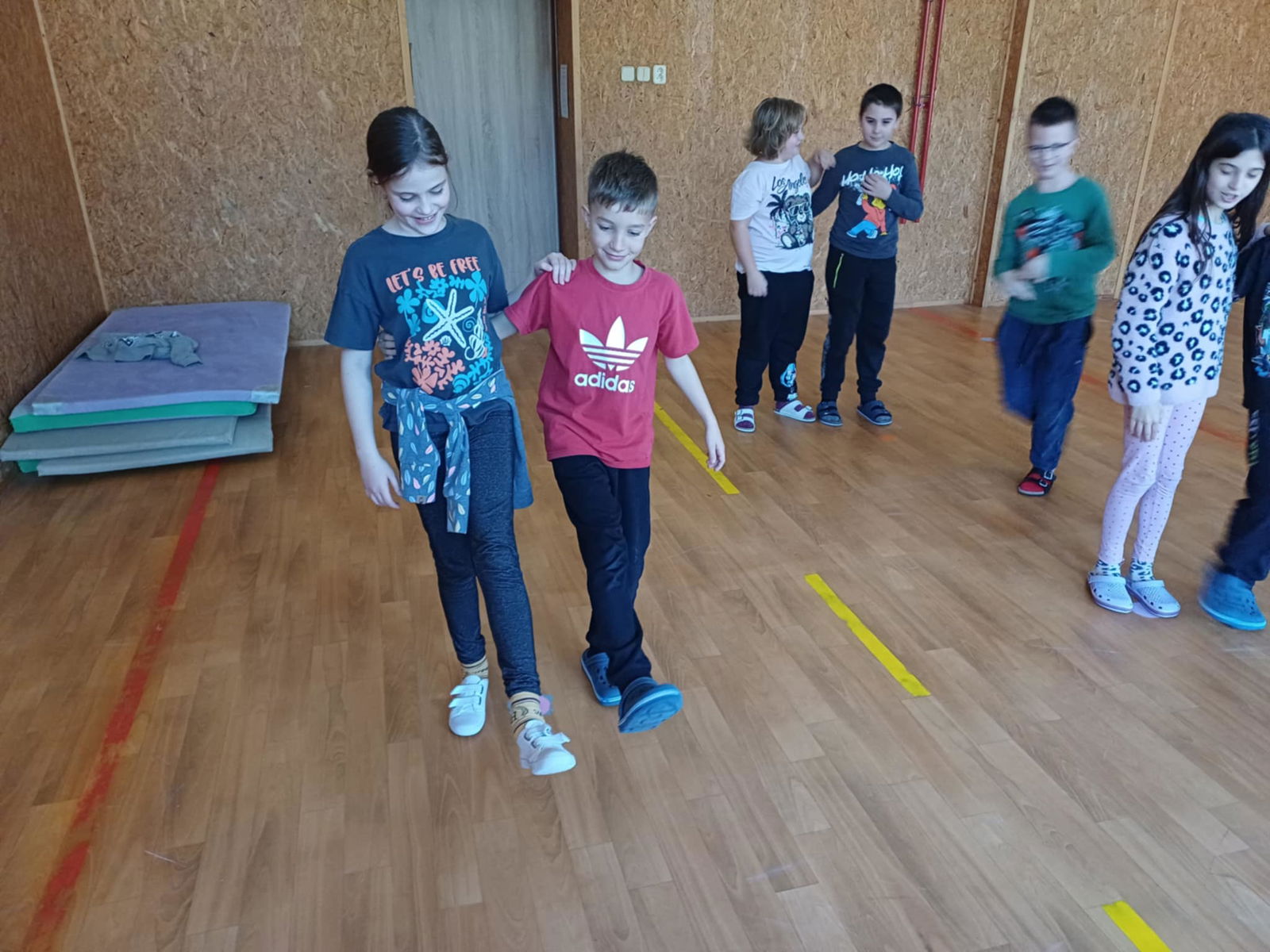 d7178620-1f3f-452e-a280-1d6c7d236194