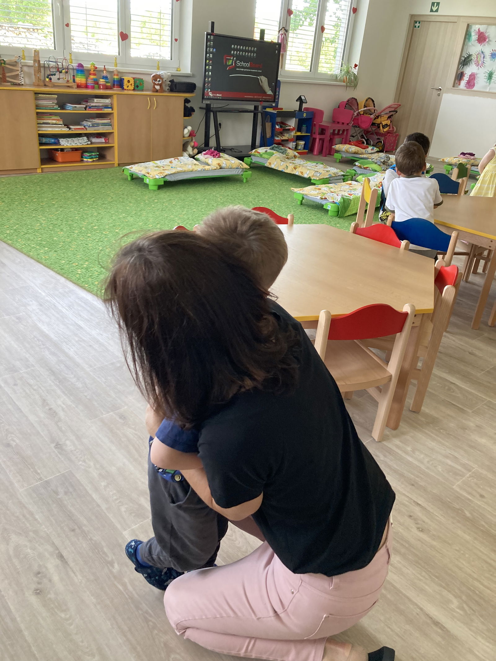 FA38C7B2-B3D9-4446-A4BB-5DF29E27F8F1