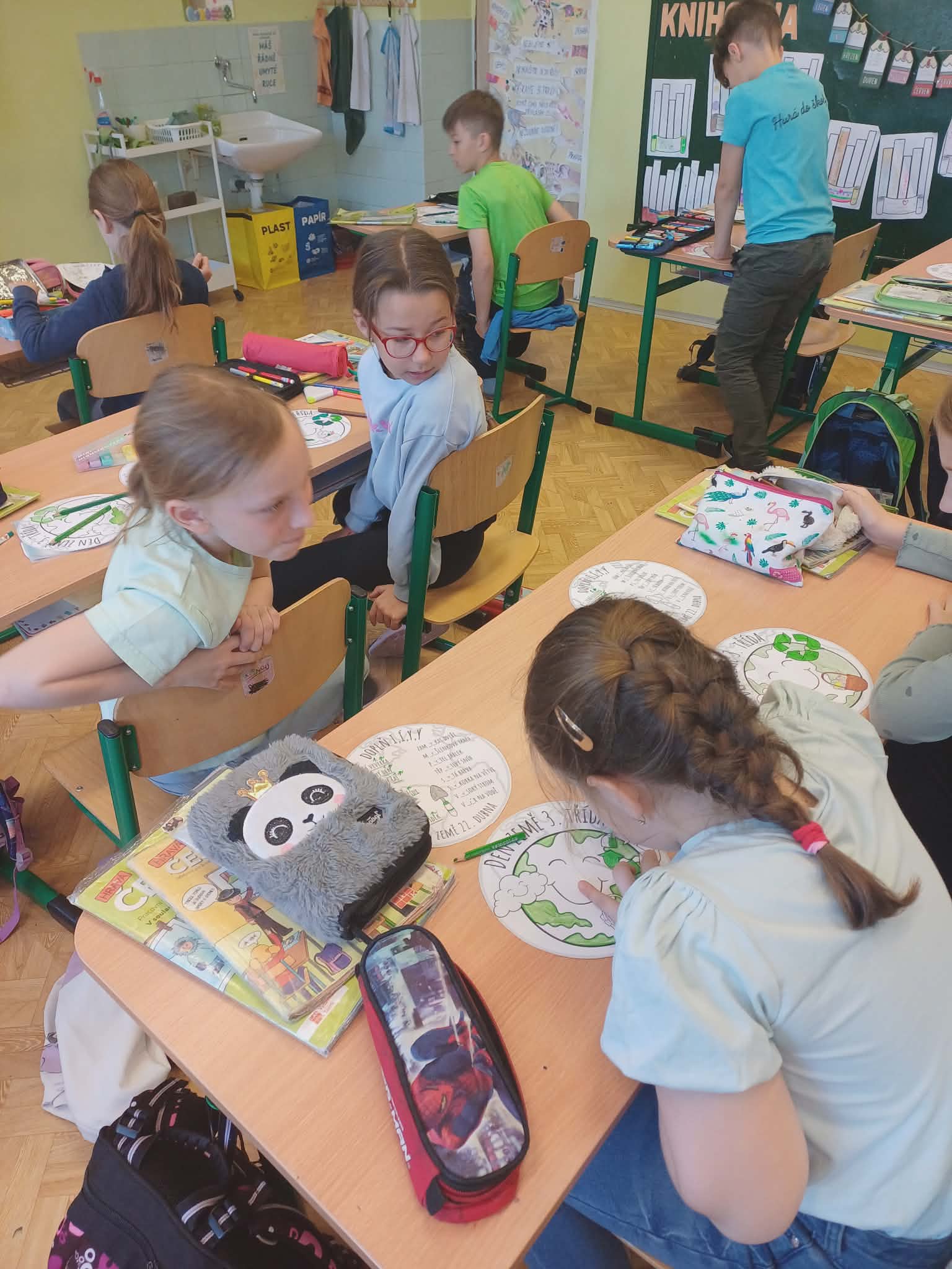 e8340031-5233-4f52-a56d-d3a55572715d