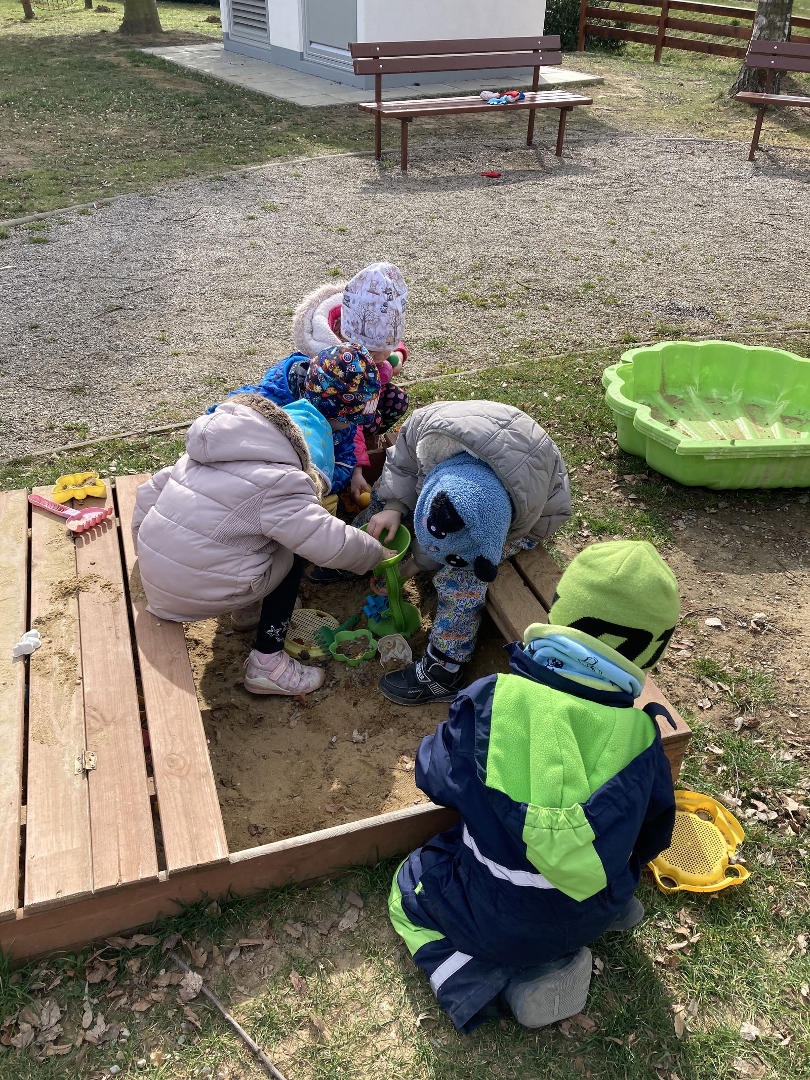 D328E3A0-383B-4871-80F4-AC94A01F358F