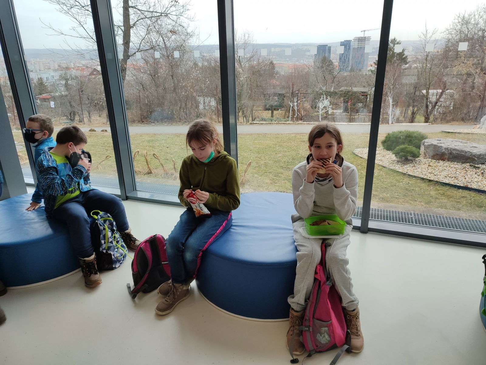 6b7f2a4b89714d4e8159ee220fe8edeb