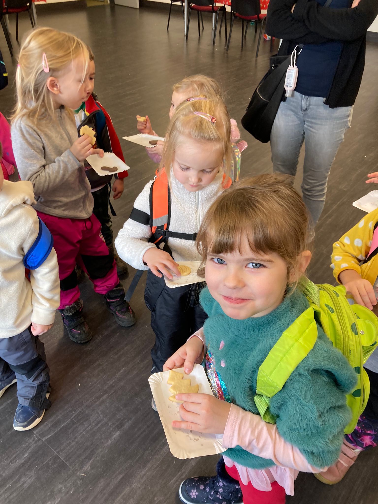 PHOTO-2022-12-12-18-17-14