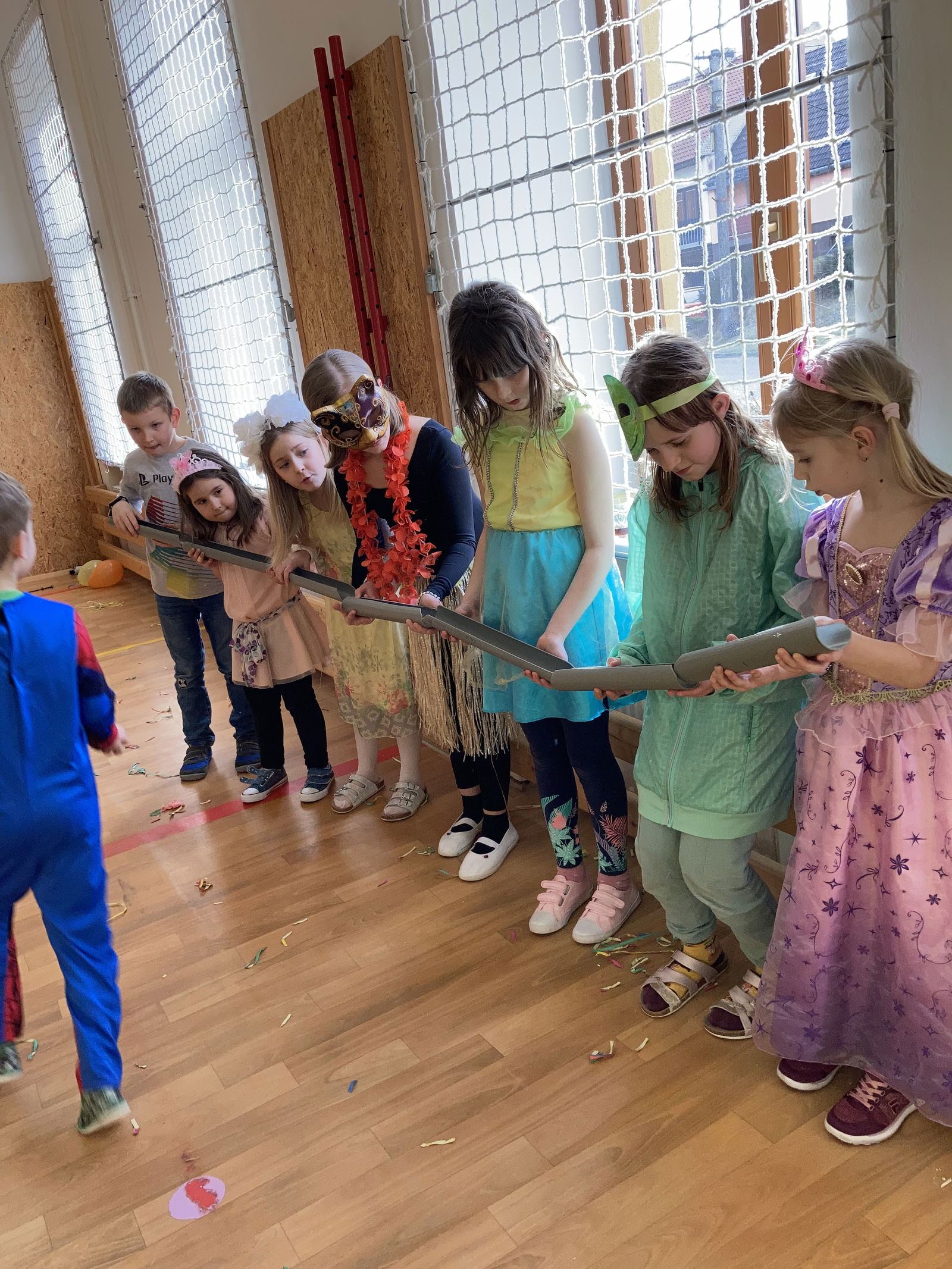 8E76DDFD-DFBB-438F-A1B1-9EE1E0B19206