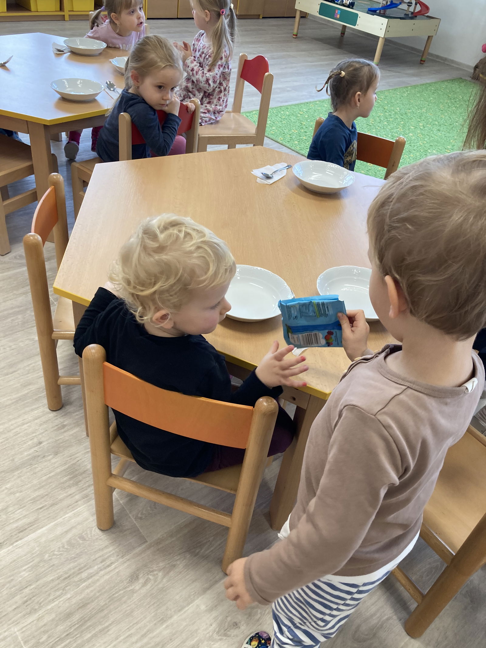 FBDB355F-1C76-4CEA-9E78-9C4ED7FB24B2