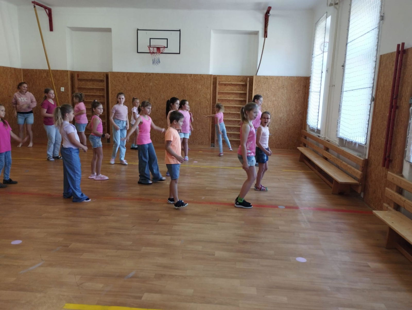 f0dce23b-b6f6-4892-8f56-67618f8b87a2