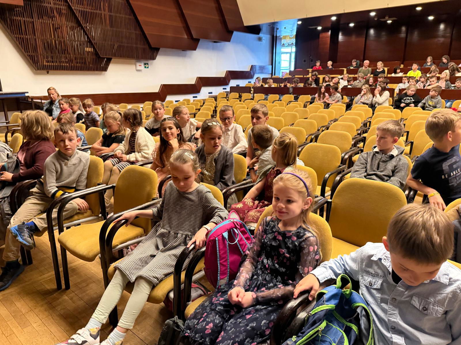 dcc3194c-e44f-4ec6-a68a-77f9f6ad90eb