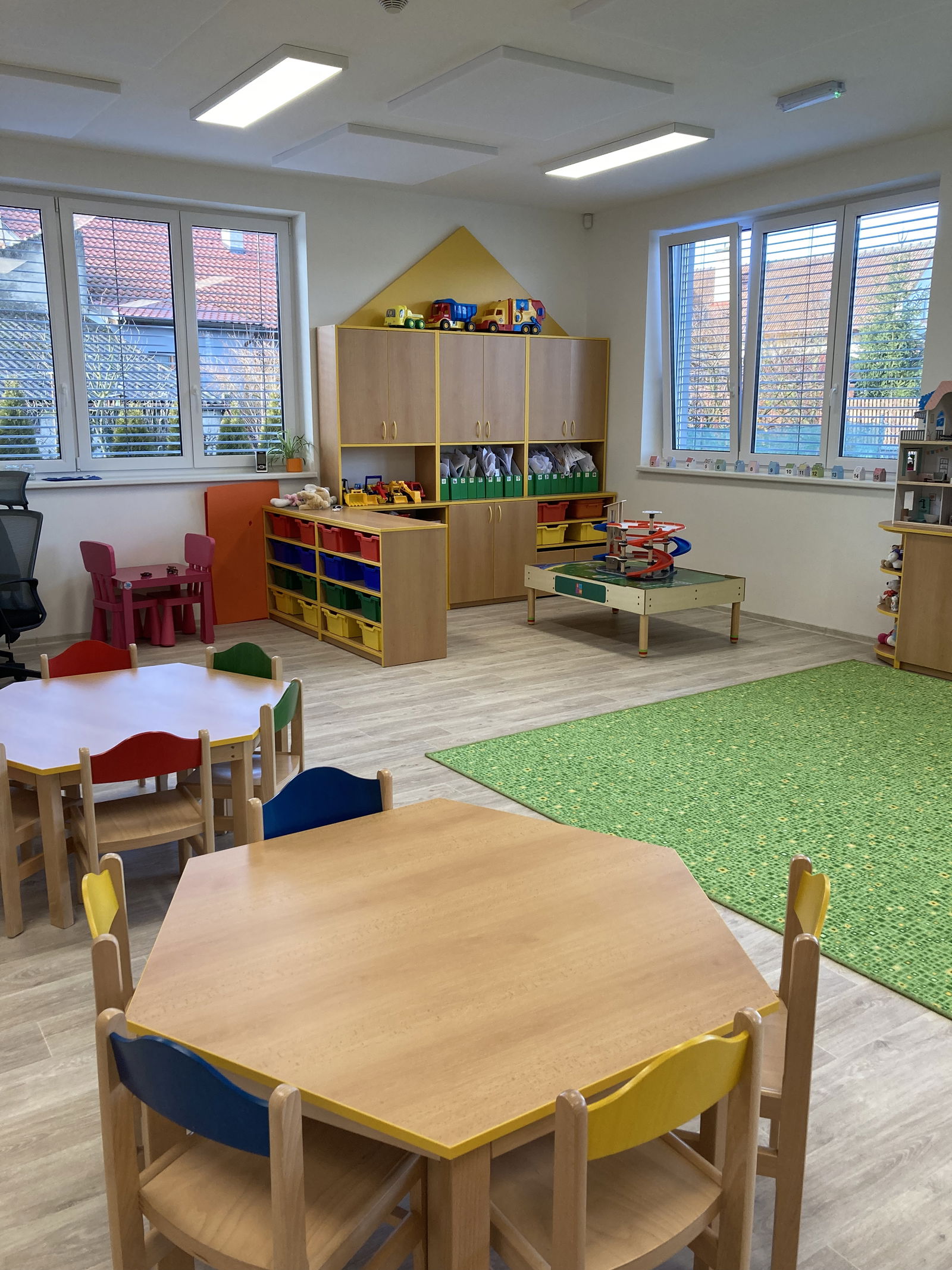 2201610E-2C00-4FA0-917C-BBDCEA81D84E