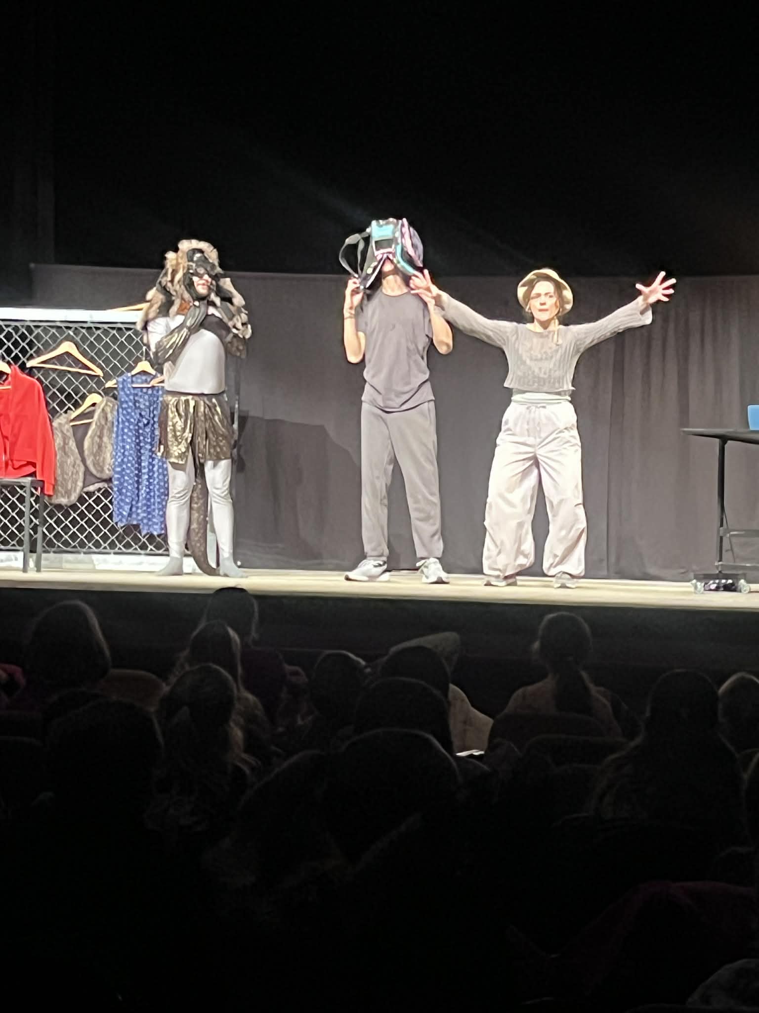 e043329f-a943-49b0-9000-dbd983fb5a5d