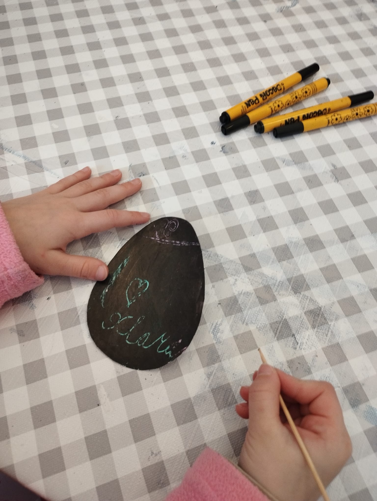 3b4704f9-8a70-434b-97ca-75f62ac31171