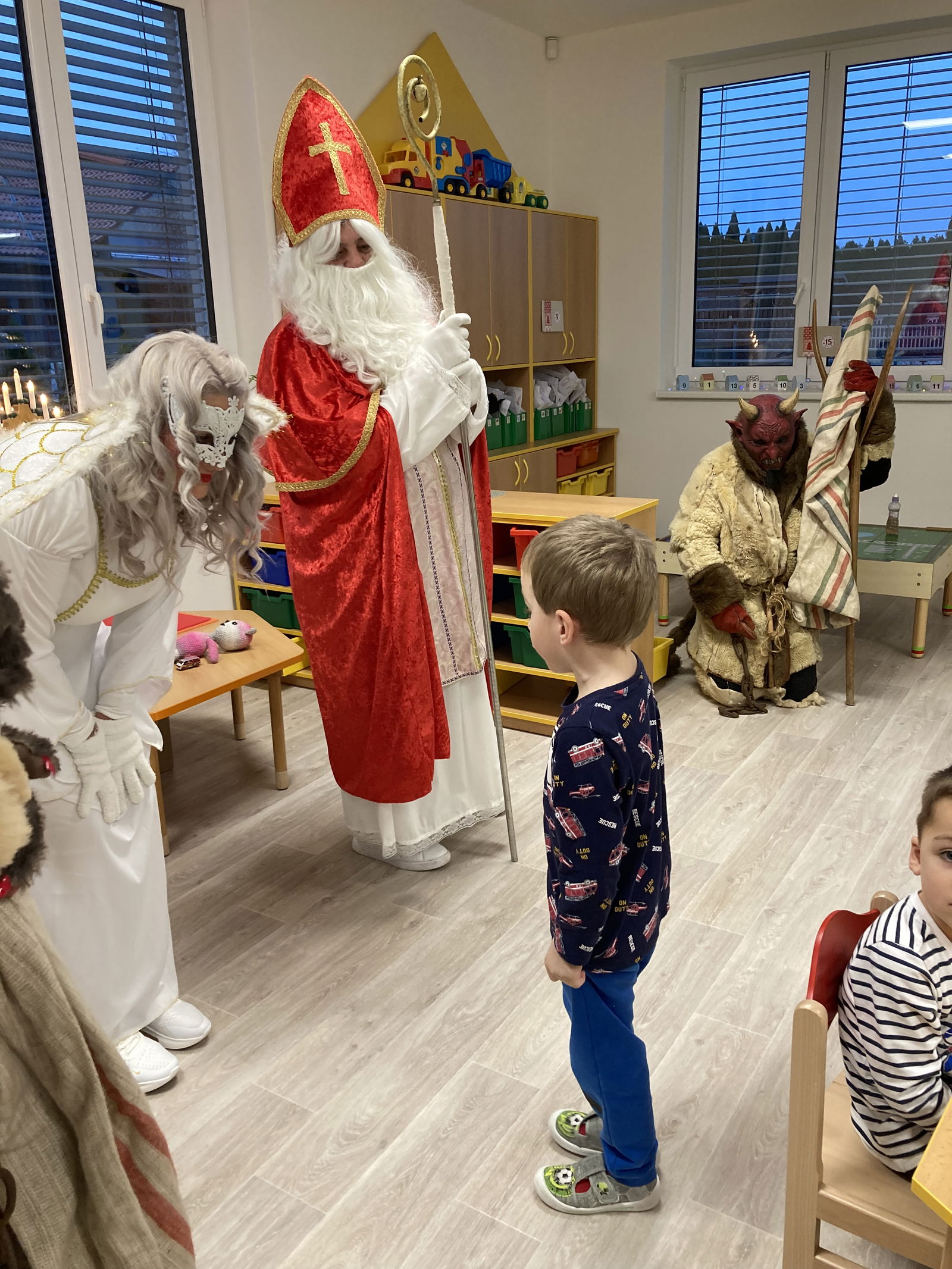 0D706034-6714-41BB-8AF1-15DD4E2B37D4