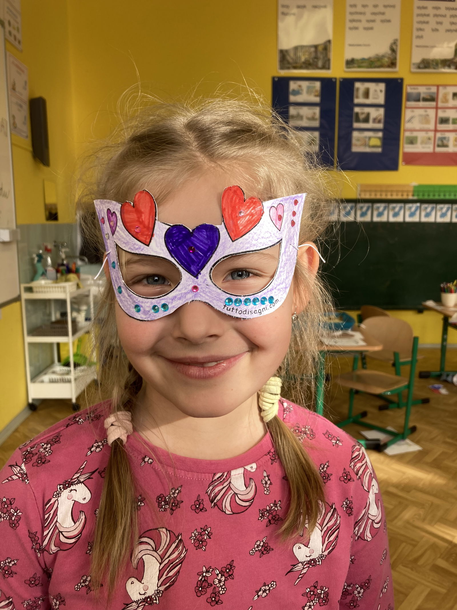 65B9F704-FC84-424E-B0A6-3560102FDCFA