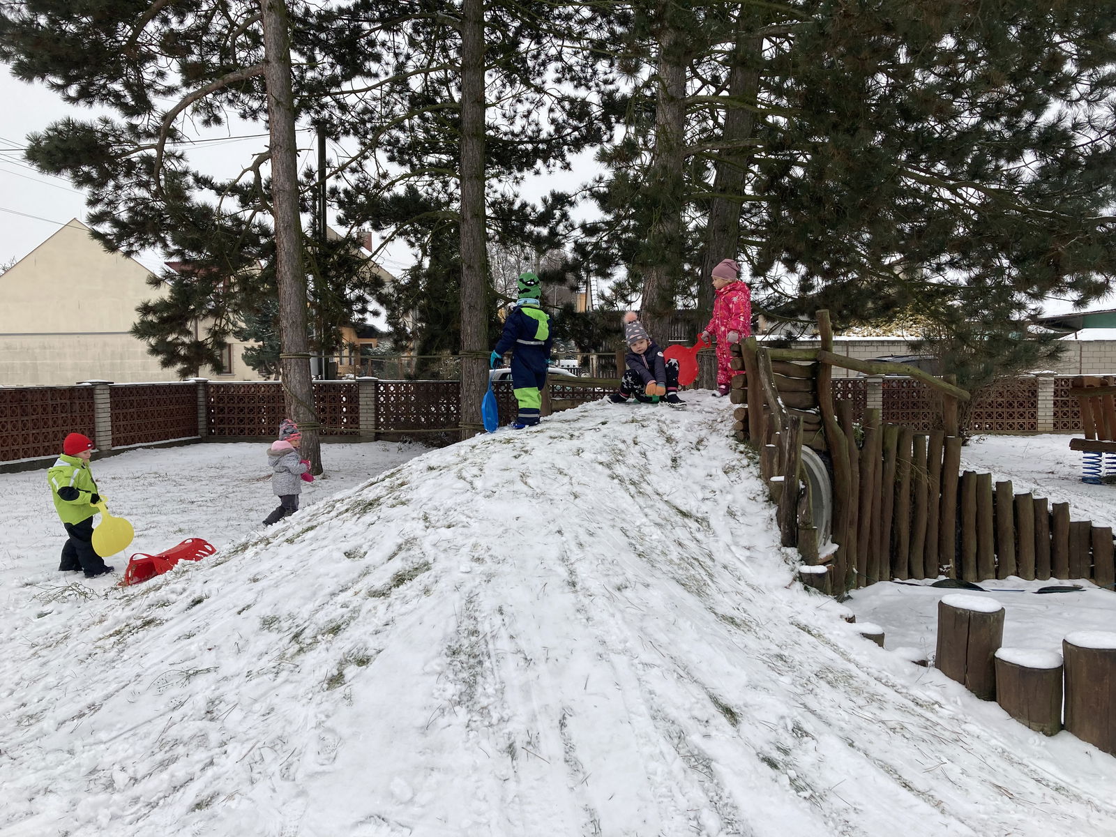 114A4C4B-D2BC-426B-82F9-F05A8595A463