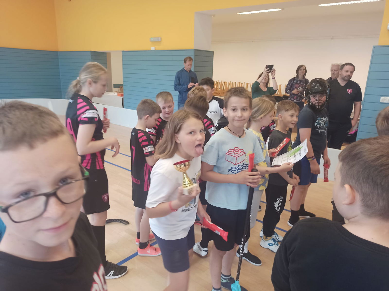 25b67dcf-8a52-4e35-af94-21c7d2c80ad5