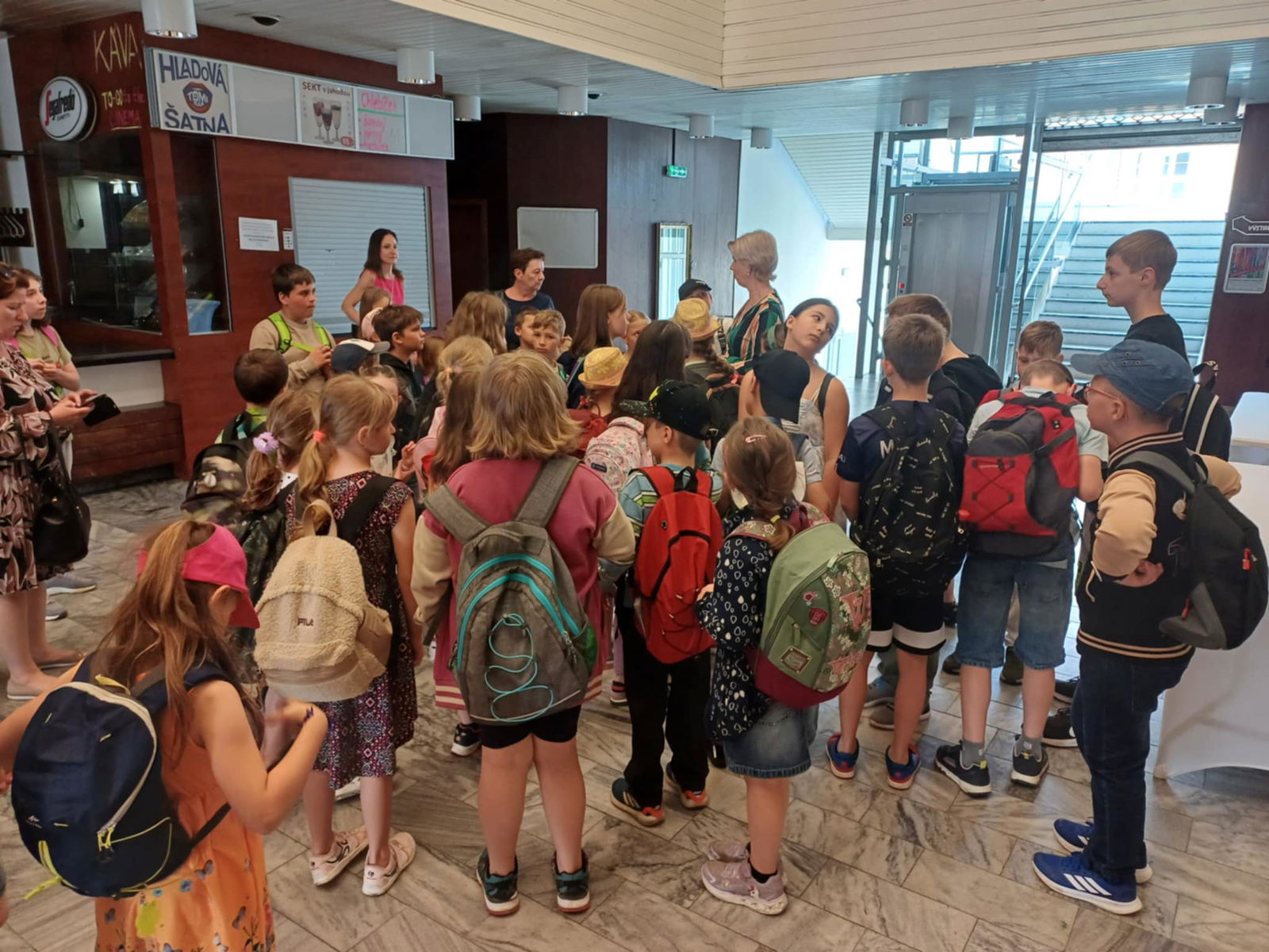 e6152ee2-15b5-423e-9e51-33dee381c575