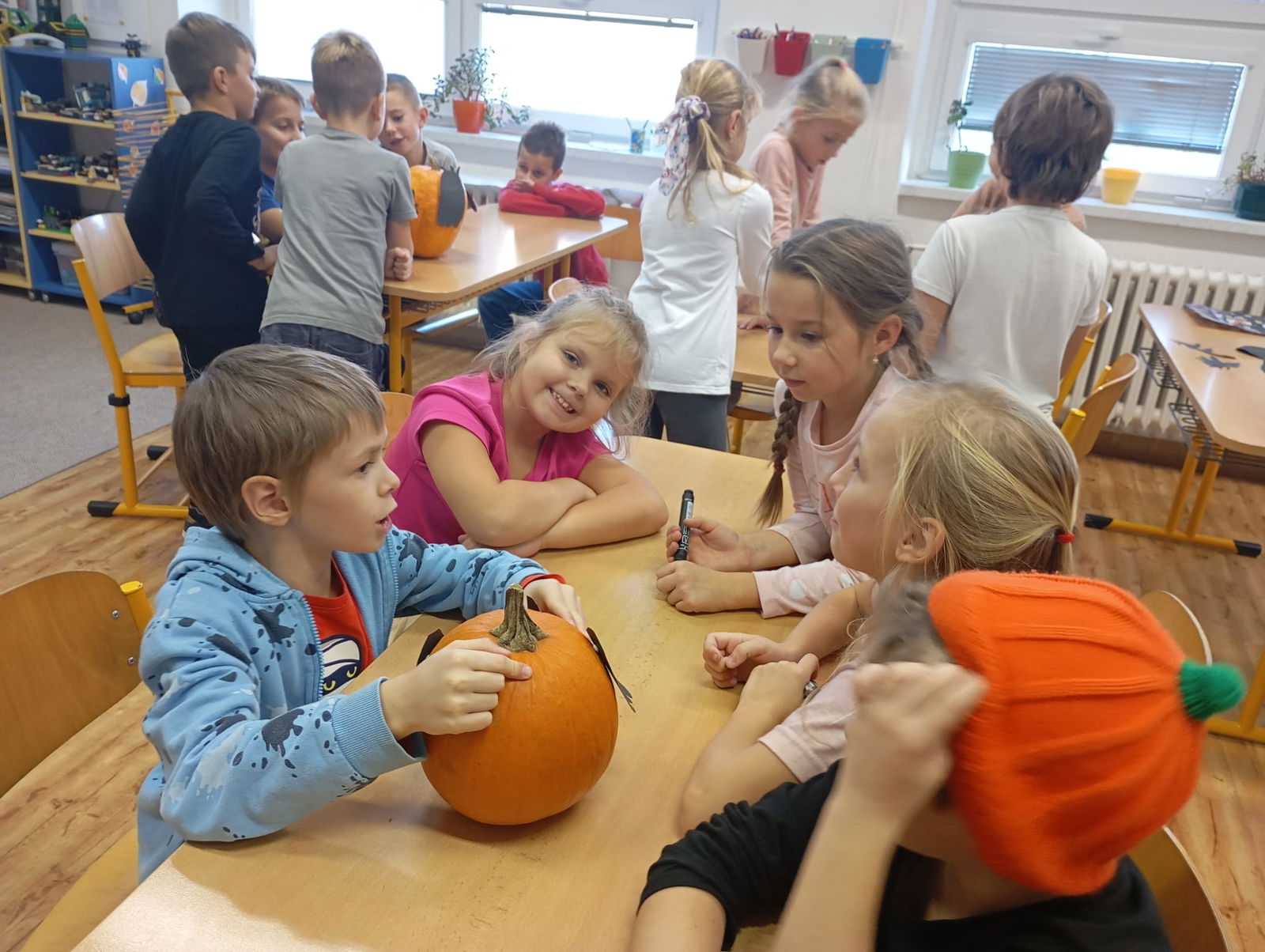 2f8d7438-8ae0-4959-a3d5-2fc36e0be34b