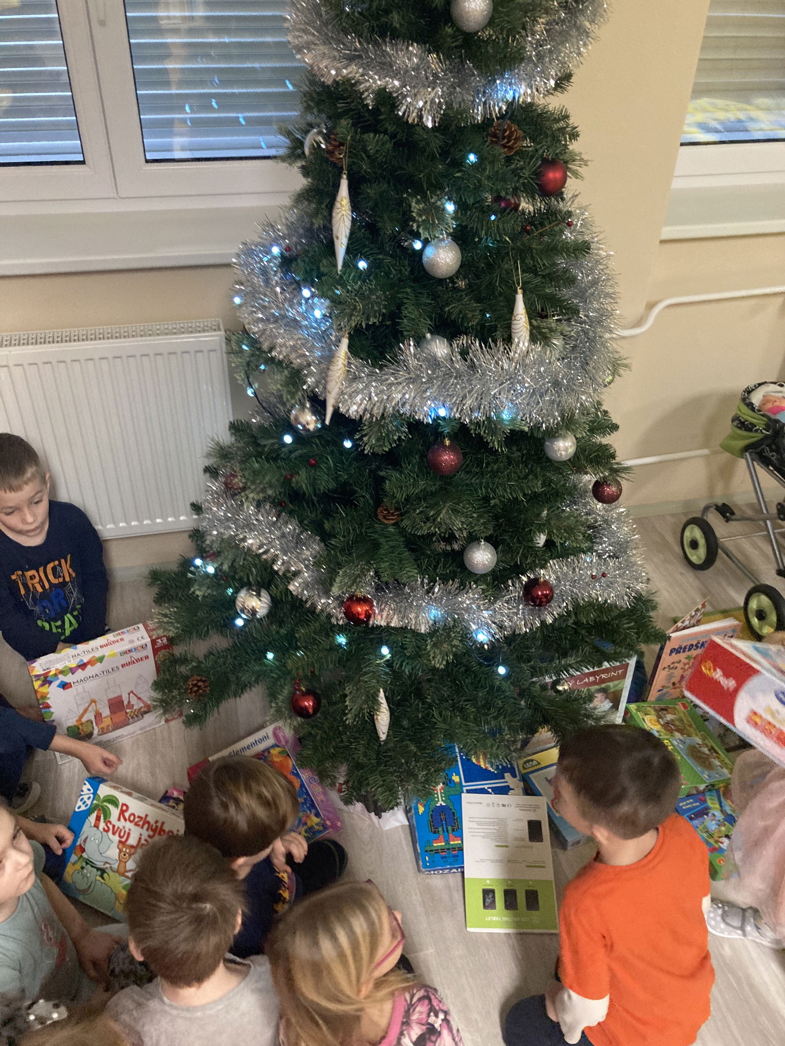 2B2DEC41-43FD-47AF-8590-ACE5642C80D1