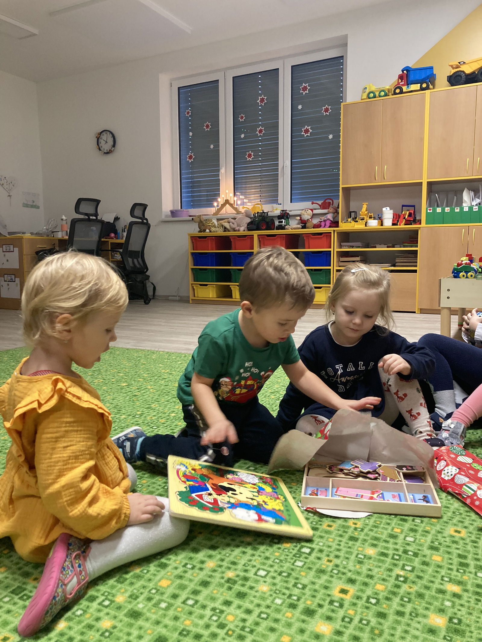 42BC0AFD-9580-4F4B-BD61-81625CE07A09