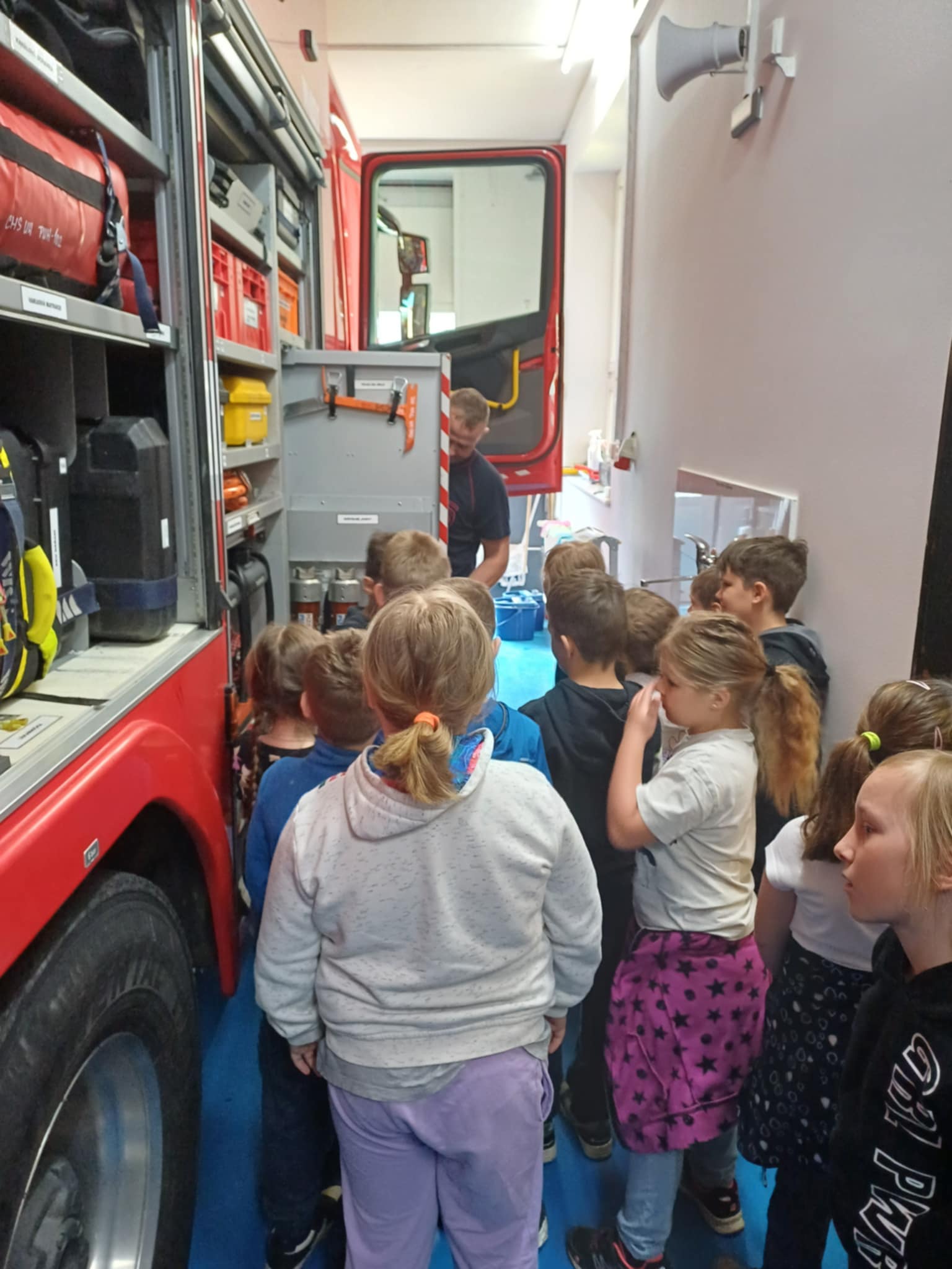 3e49f95f-943f-4919-9b8b-e05d4825cb76