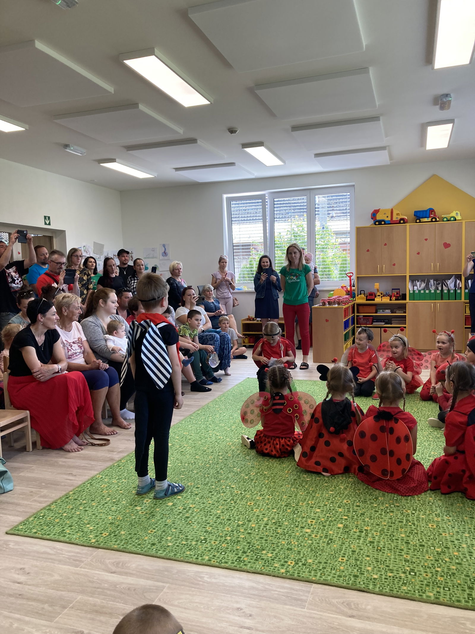 E3EEC0F3-7DA8-4DB7-8F77-7E35CD7B5C7C