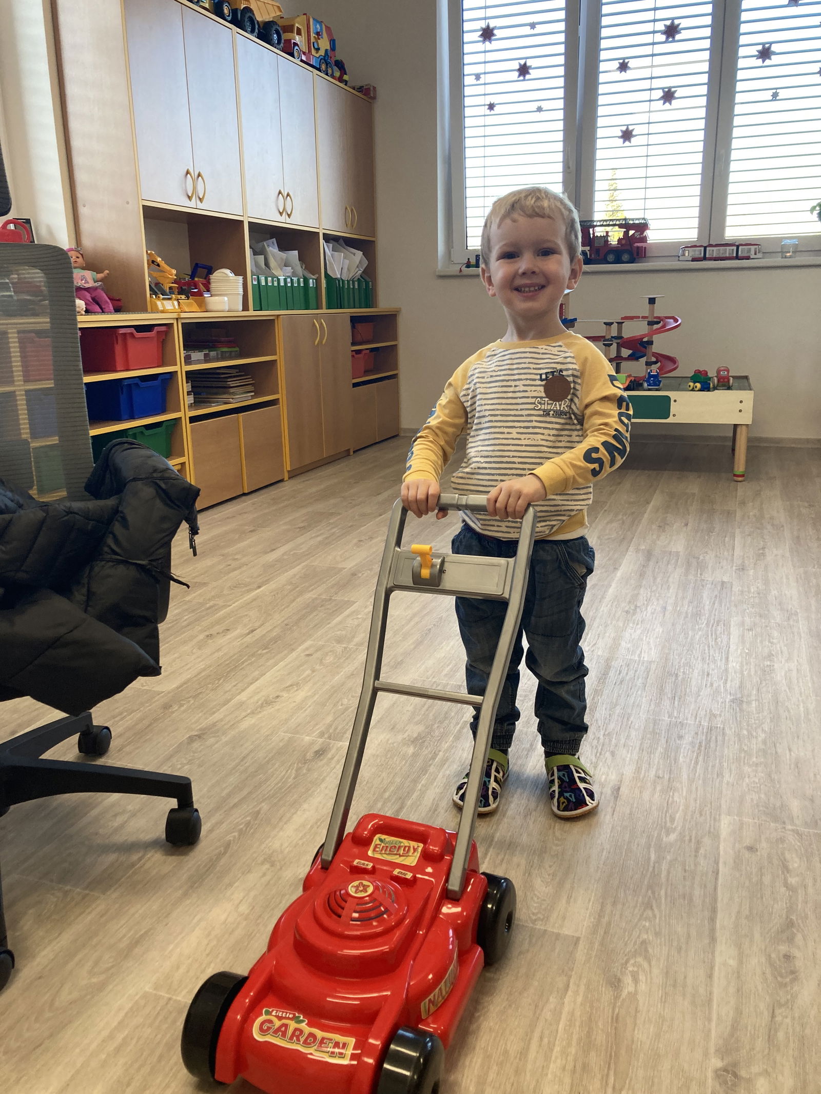 0C2100FE-2211-4C48-A454-2447F81D3EEC