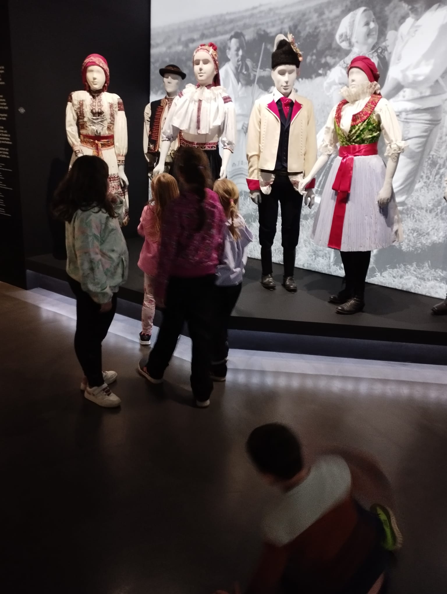 eeac5365-5023-47d9-aad9-149a306c74b8