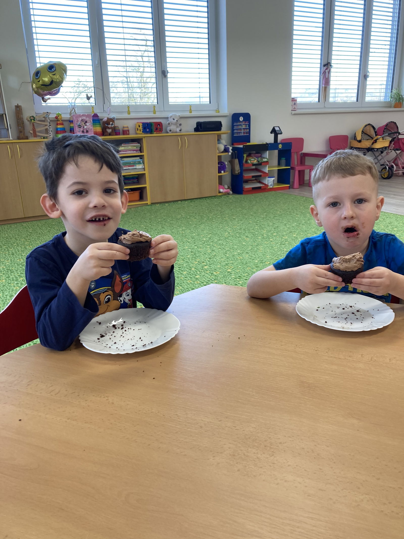 3510B602-2552-4ED4-B343-D5508A5C566B