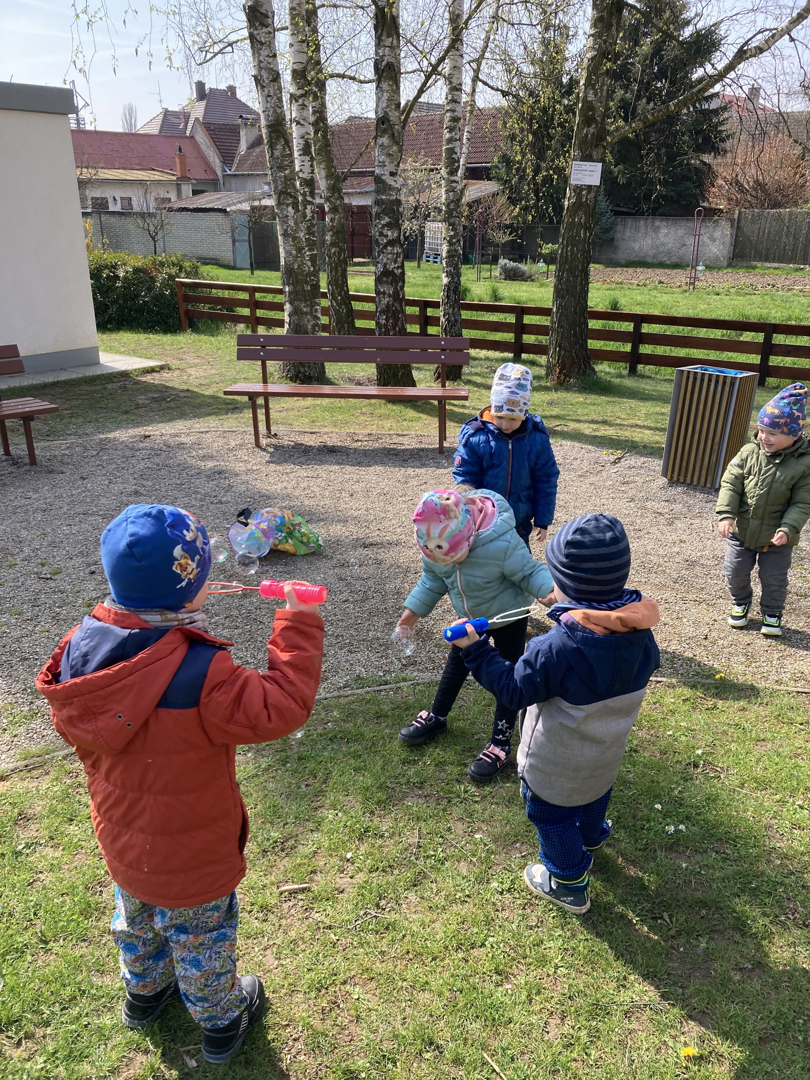 DE862F98-01EC-42D3-8275-1678322124DF