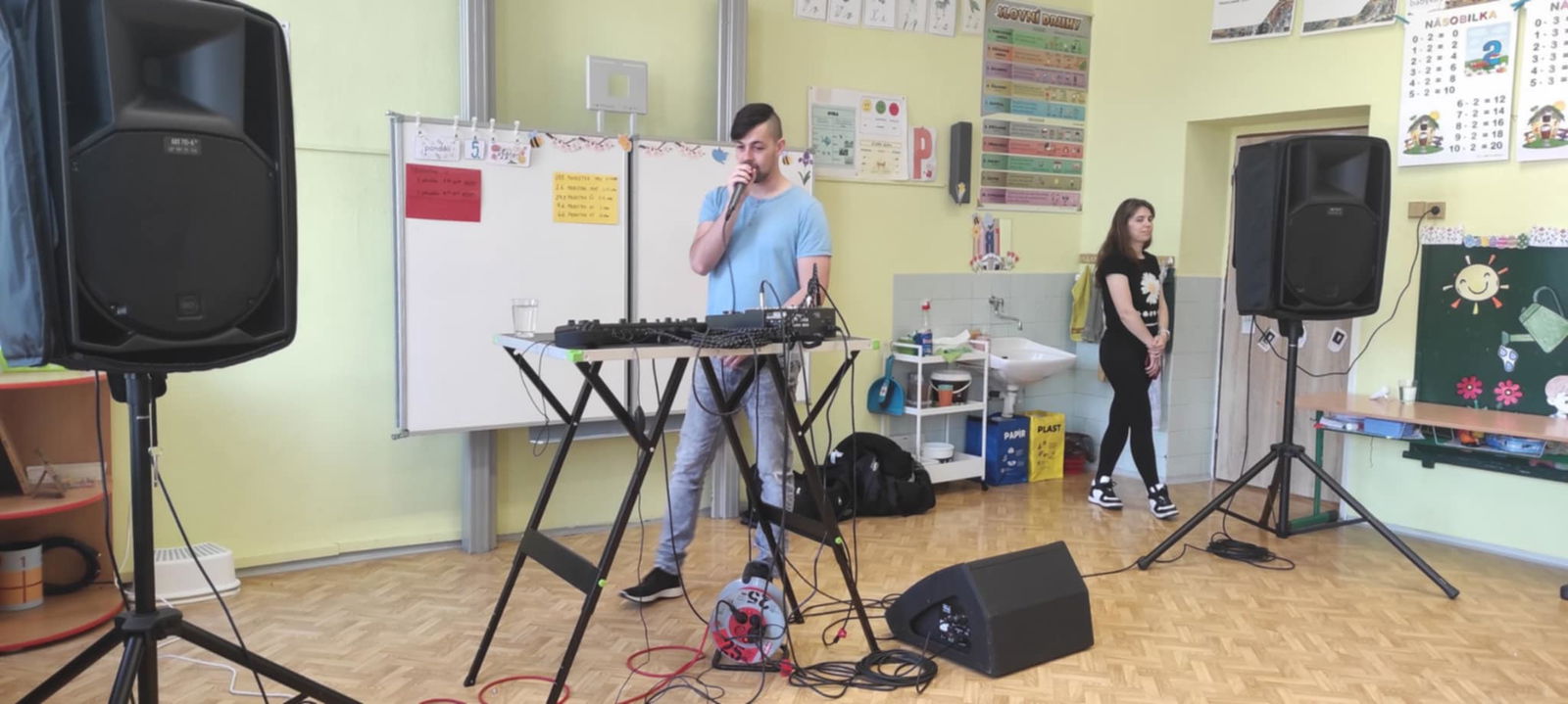 038f9a24-2ee5-4f9f-98d6-e909491b5afe